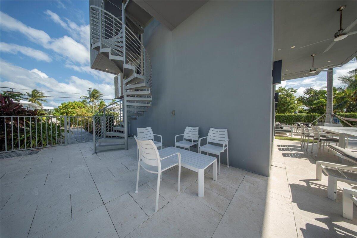 118 Avenue E Property Photo 13