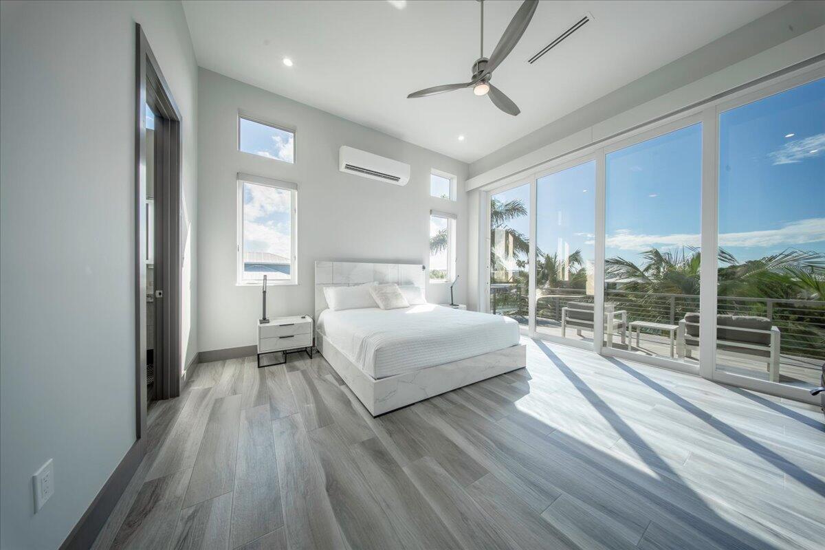 118 Avenue E Property Photo 65