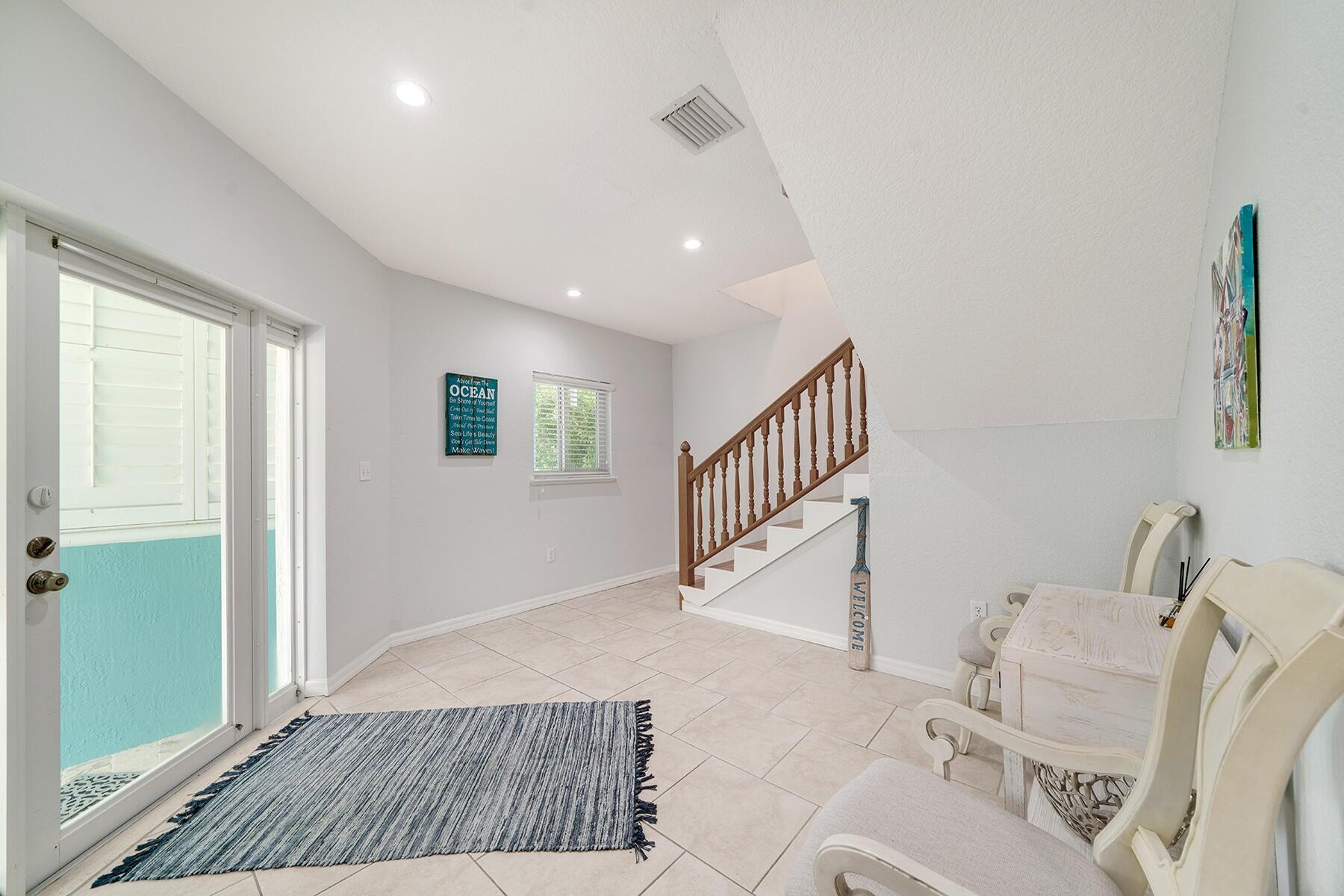 191 Carroll Street Property Photo 6