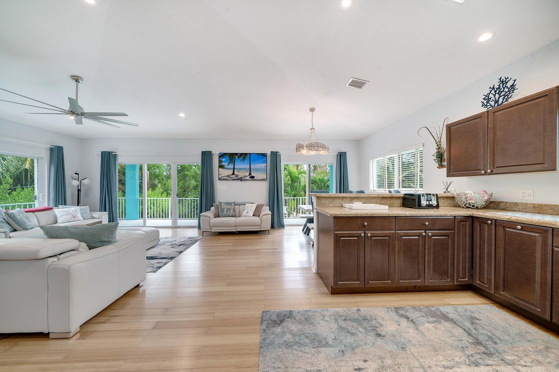 191 Carroll Street Property Photo 21