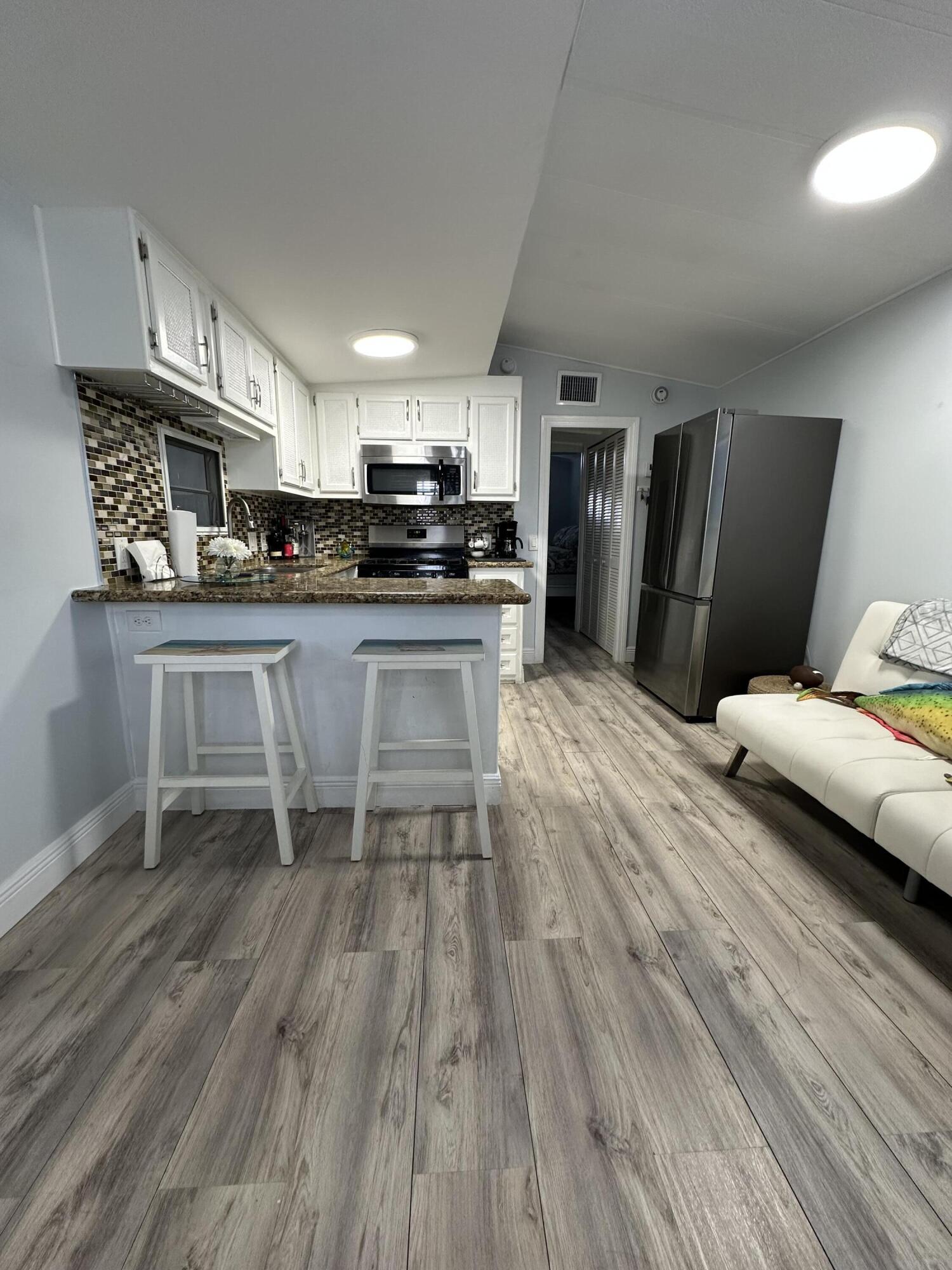 65821 Overseas Highway 105 Property Photo 1