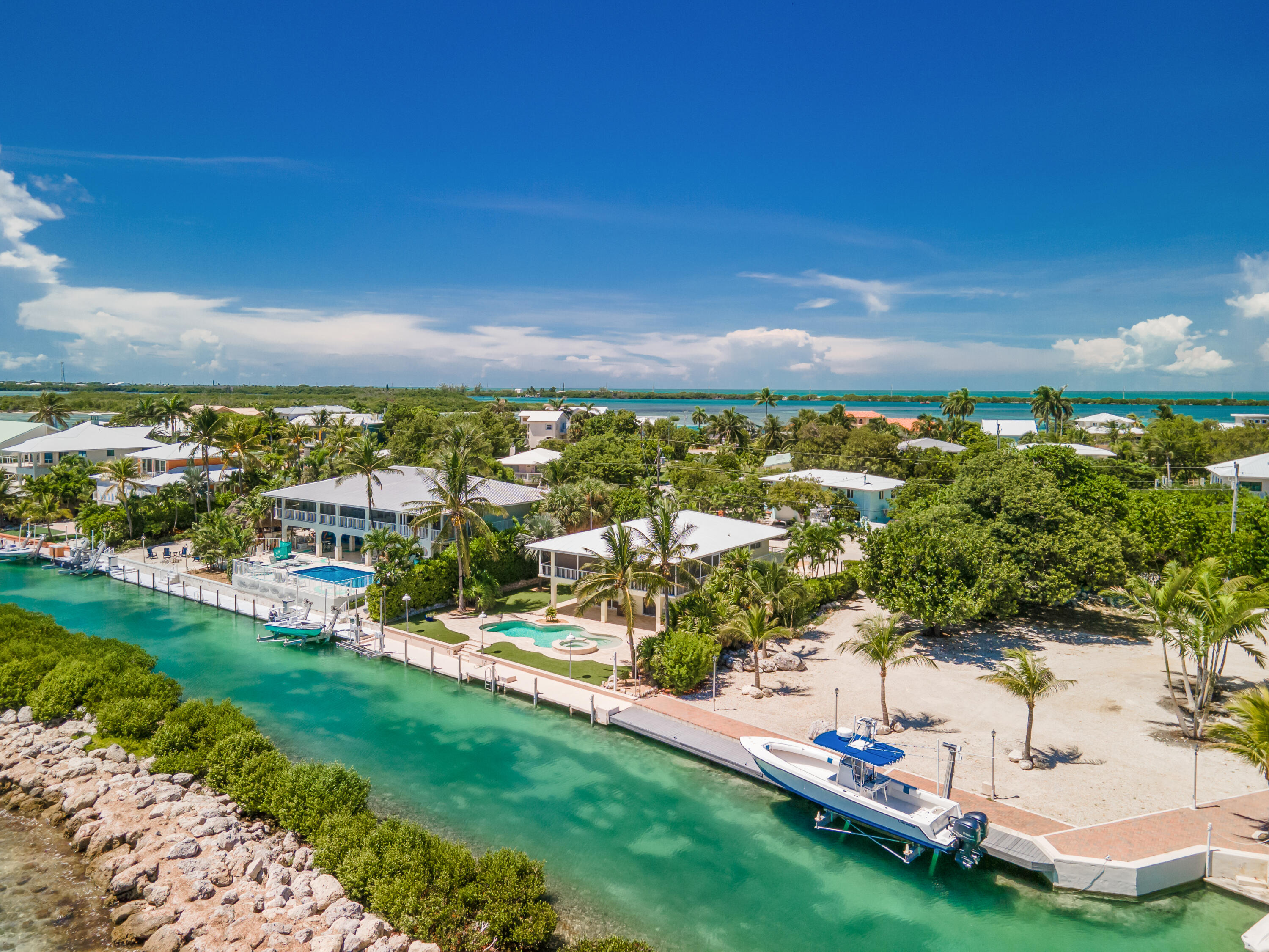 219 W Seaview Drive Property Photo 3