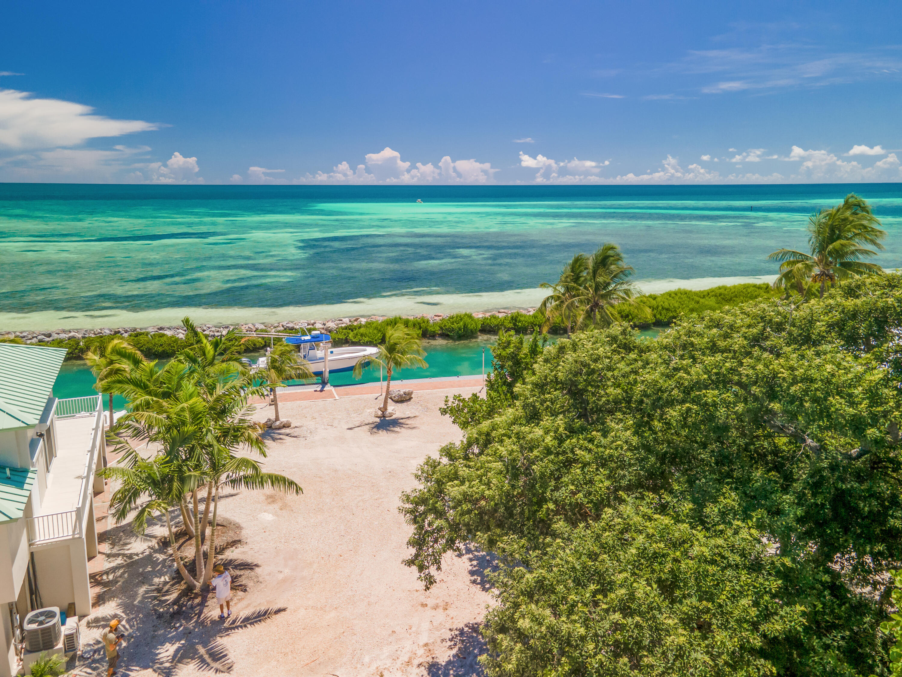 219 W Seaview Drive Property Photo 6