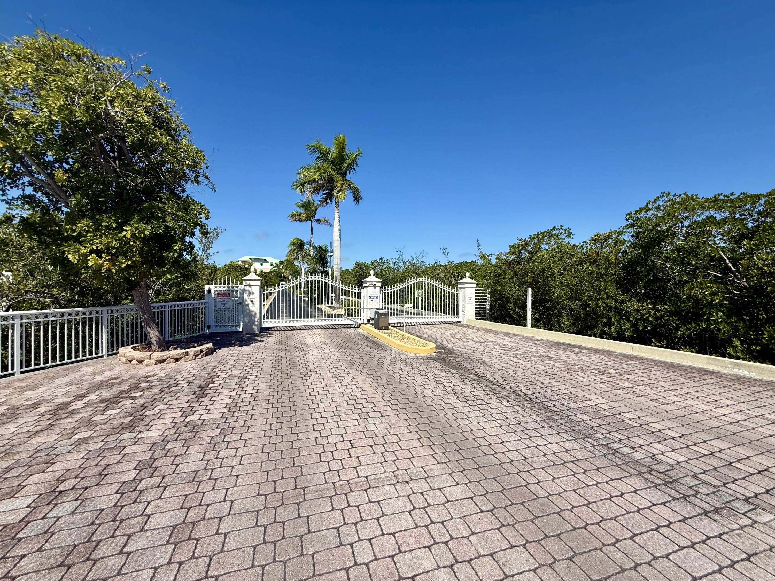 5555 College Road 5 Property Photo 15