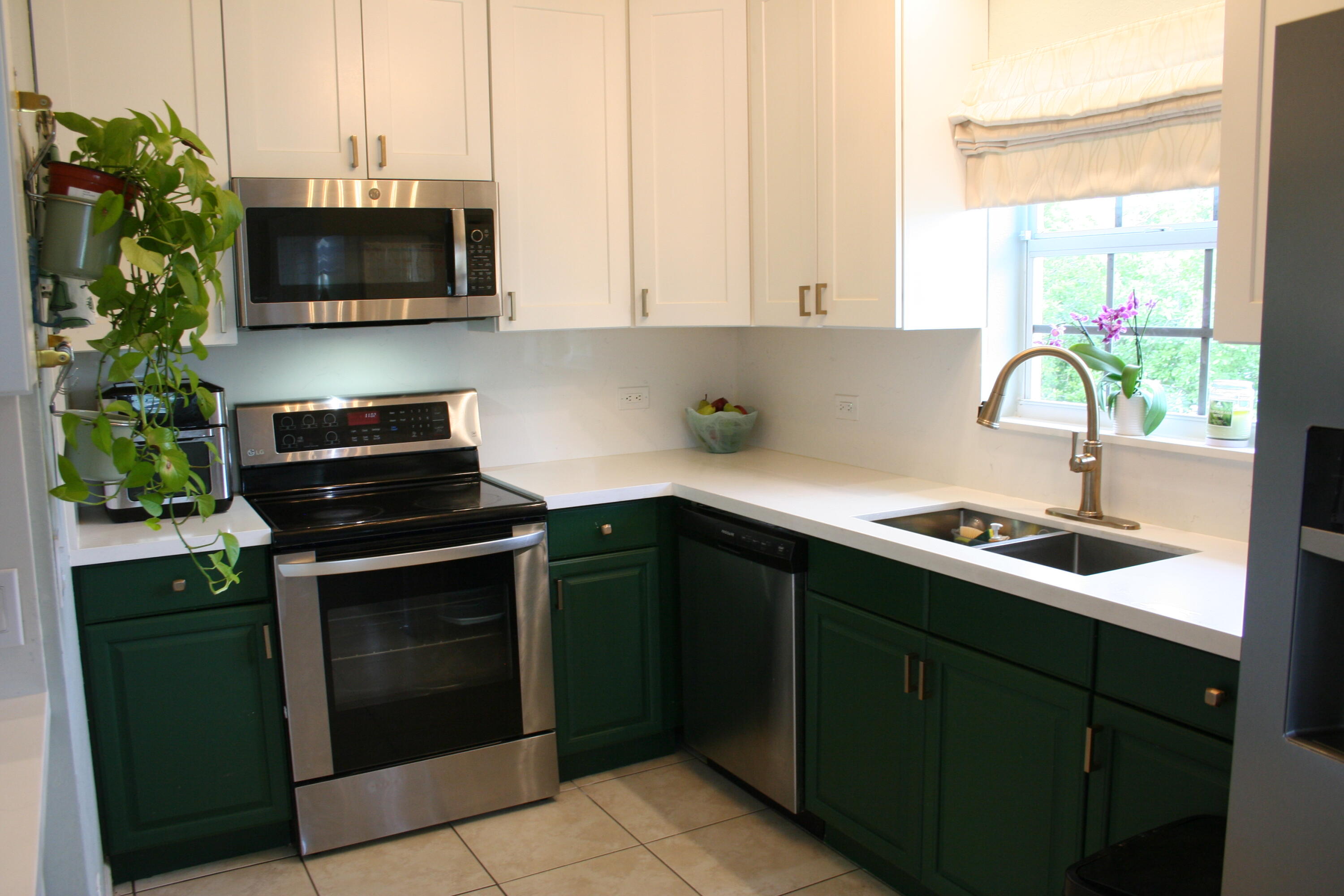 150 Peace Avenue Property Photo 9