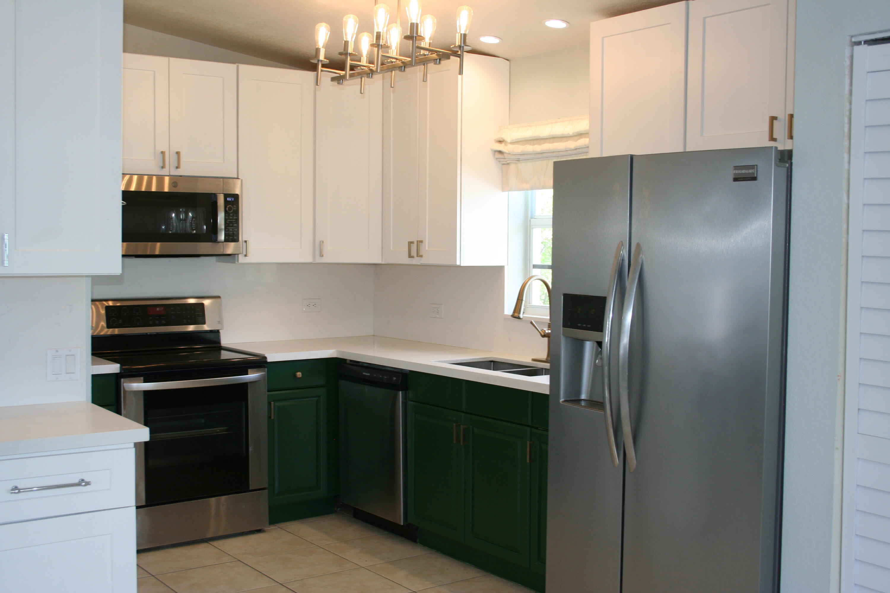 150 Peace Avenue Property Photo 9