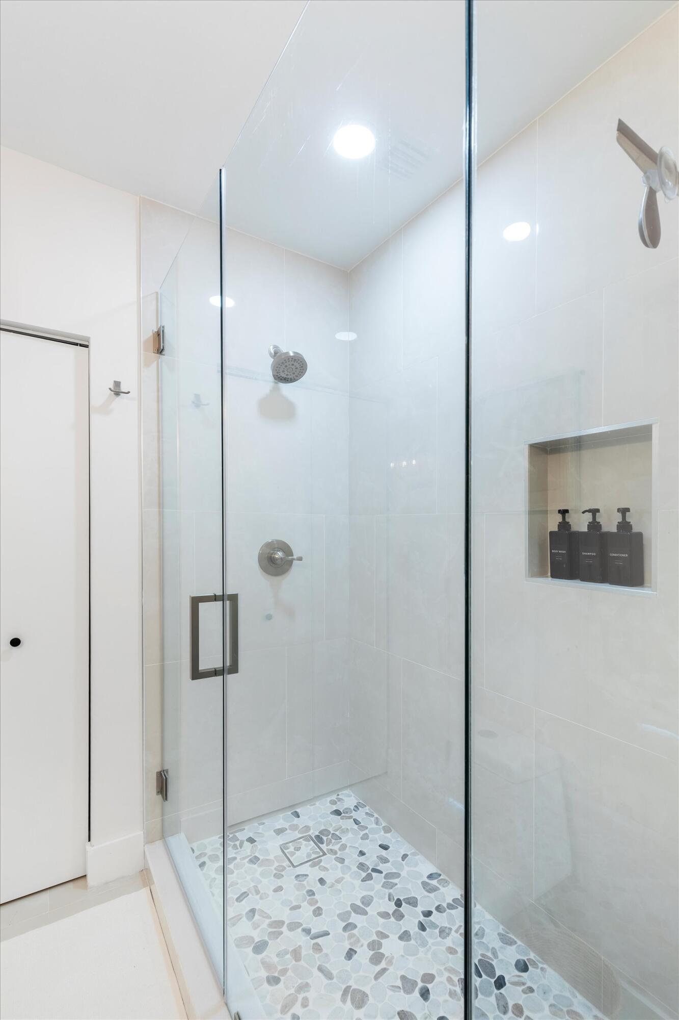 27433 Antigua Lane Property Photo 12
