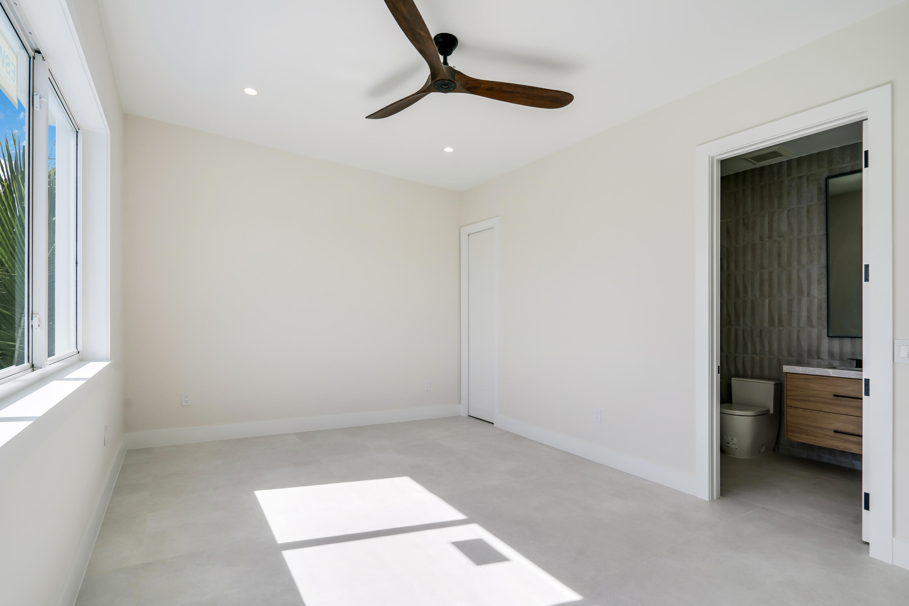 117 Leoni Drive Property Photo 41