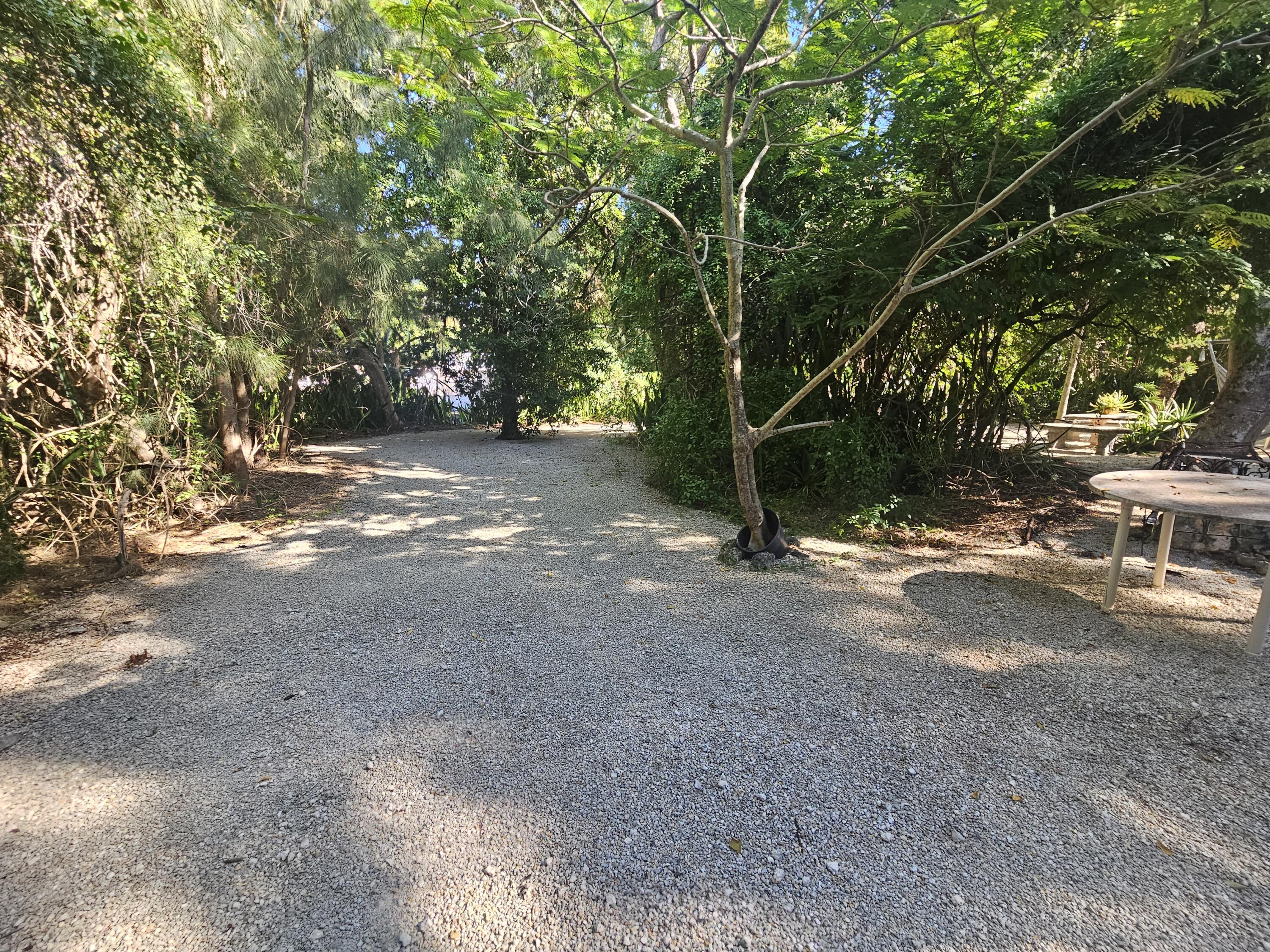 140 Gumbo Limbo Drive Property Photo 4