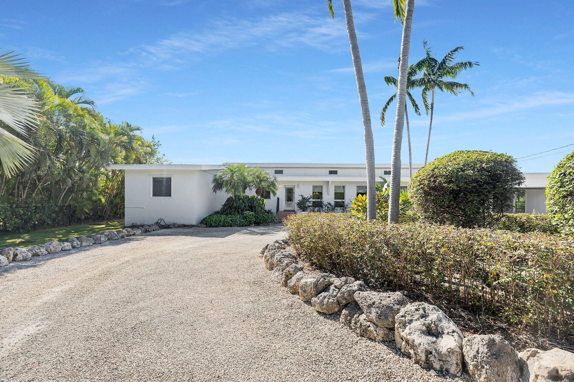 7501 Gulfstream Boulevard Property Photo 2