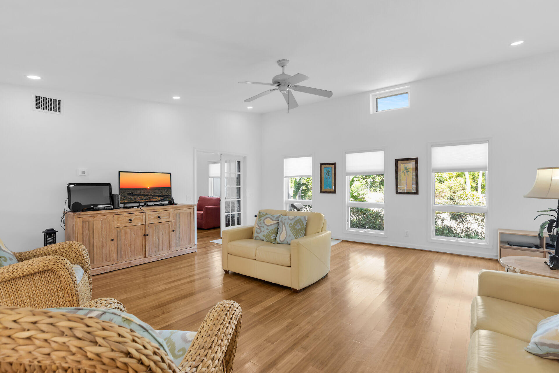7501 Gulfstream Boulevard Property Photo 4