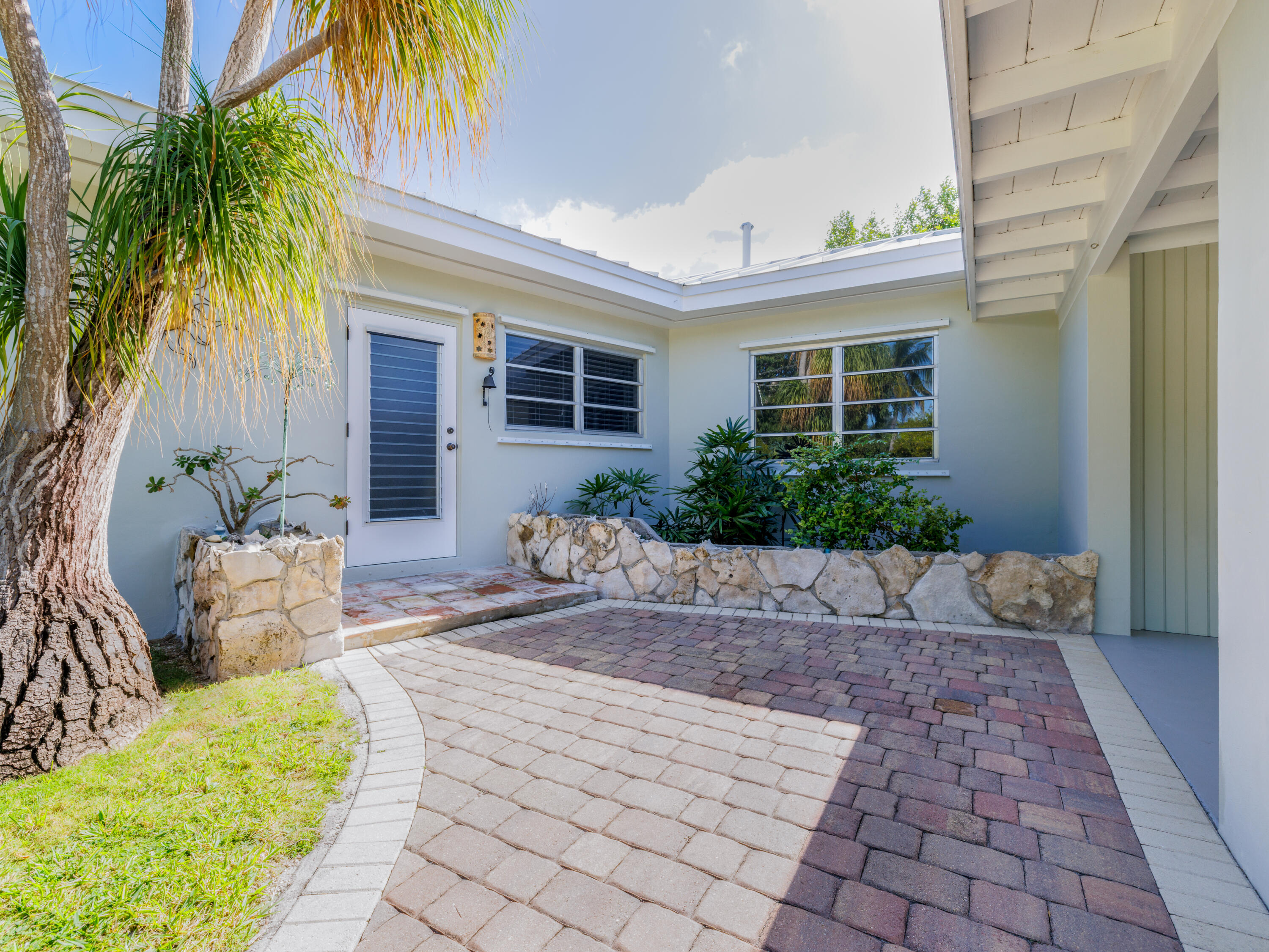 30416 Coconut Highway Property Photo 9