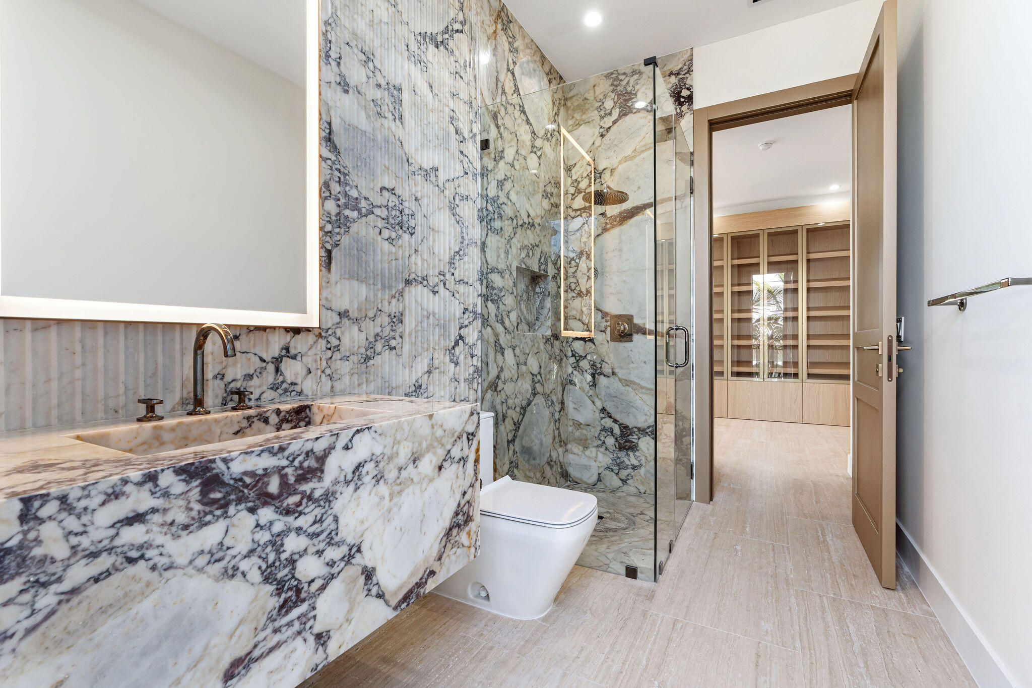 230 15th Circle Property Photo 2