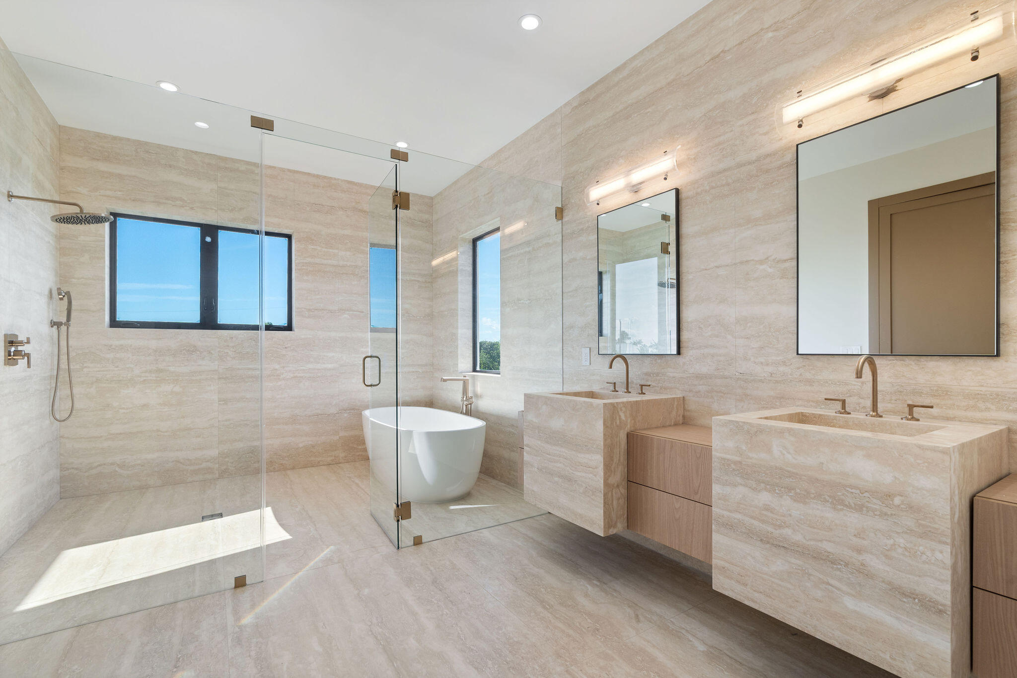 230 15th Circle Property Photo 5