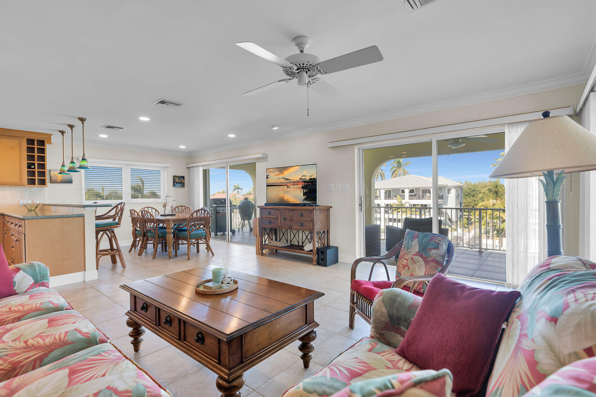 340 E Seaview Drive Property Photo 5