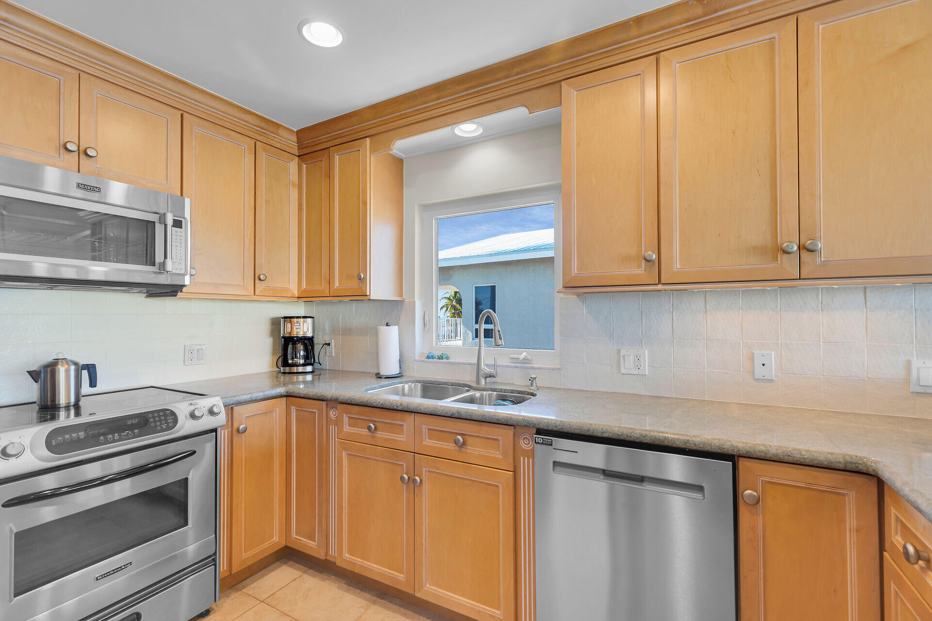 340 E Seaview Drive Property Photo 7