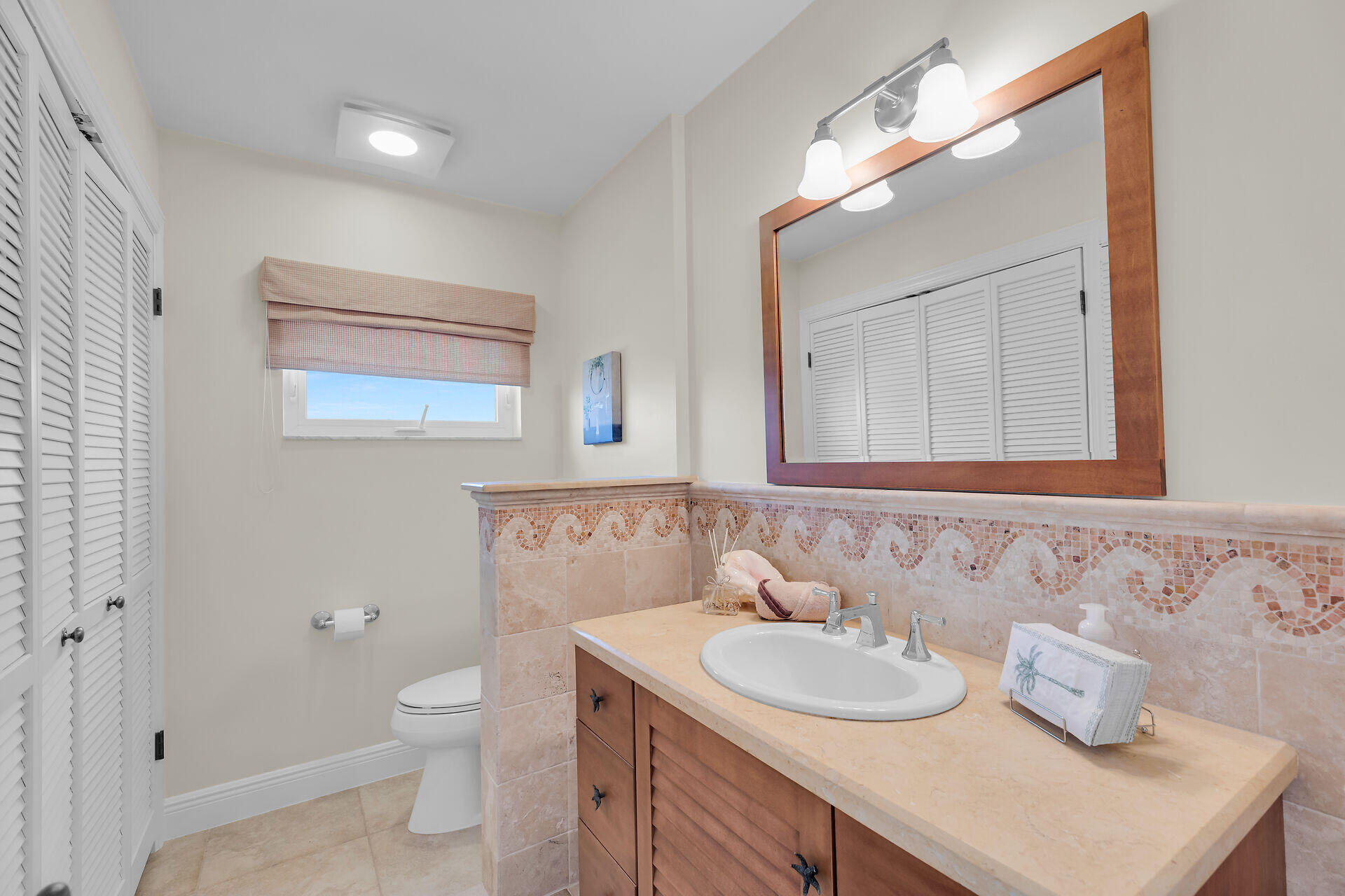 340 E Seaview Drive Property Photo 16