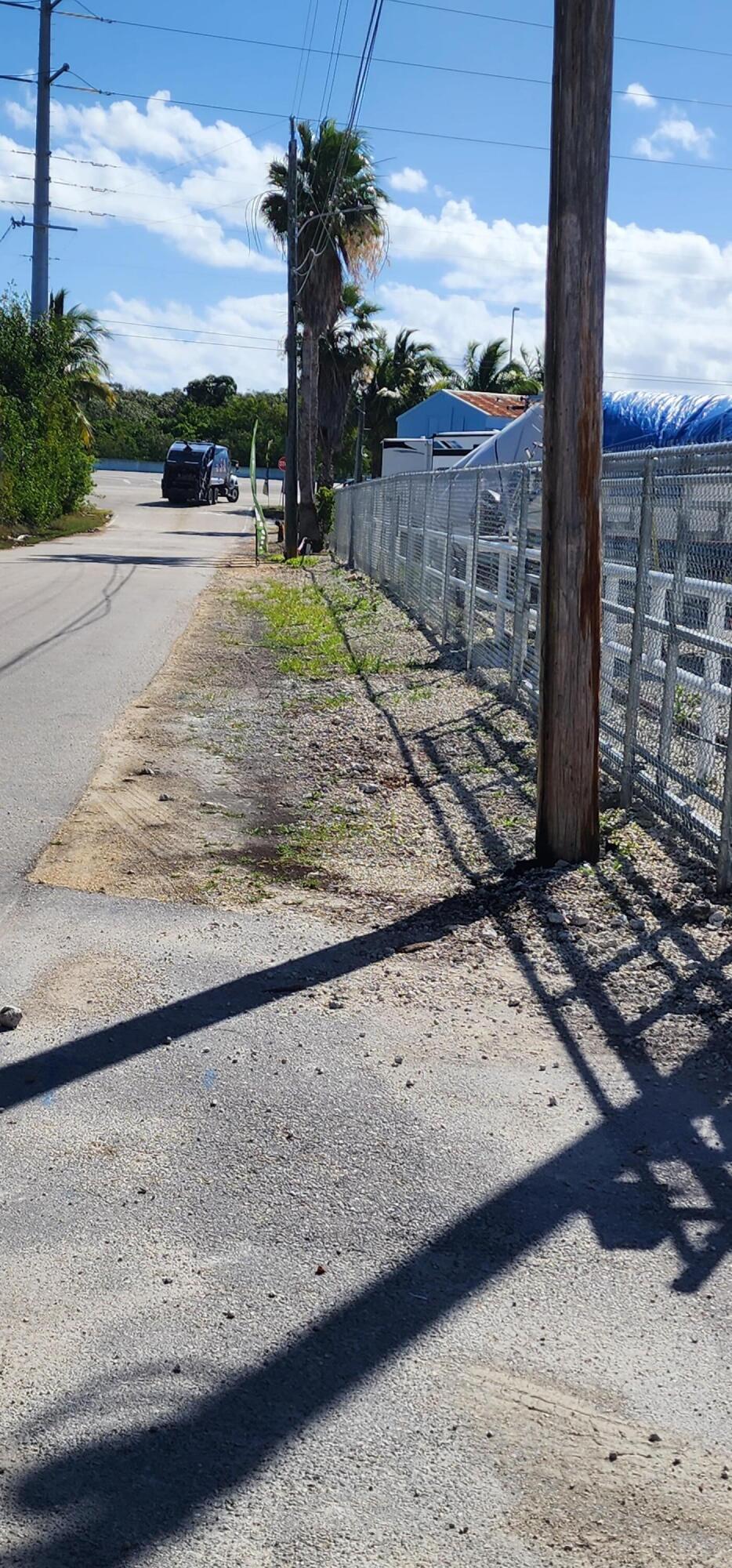 106600 Overseas Highway Outside Storage Property Photo 14