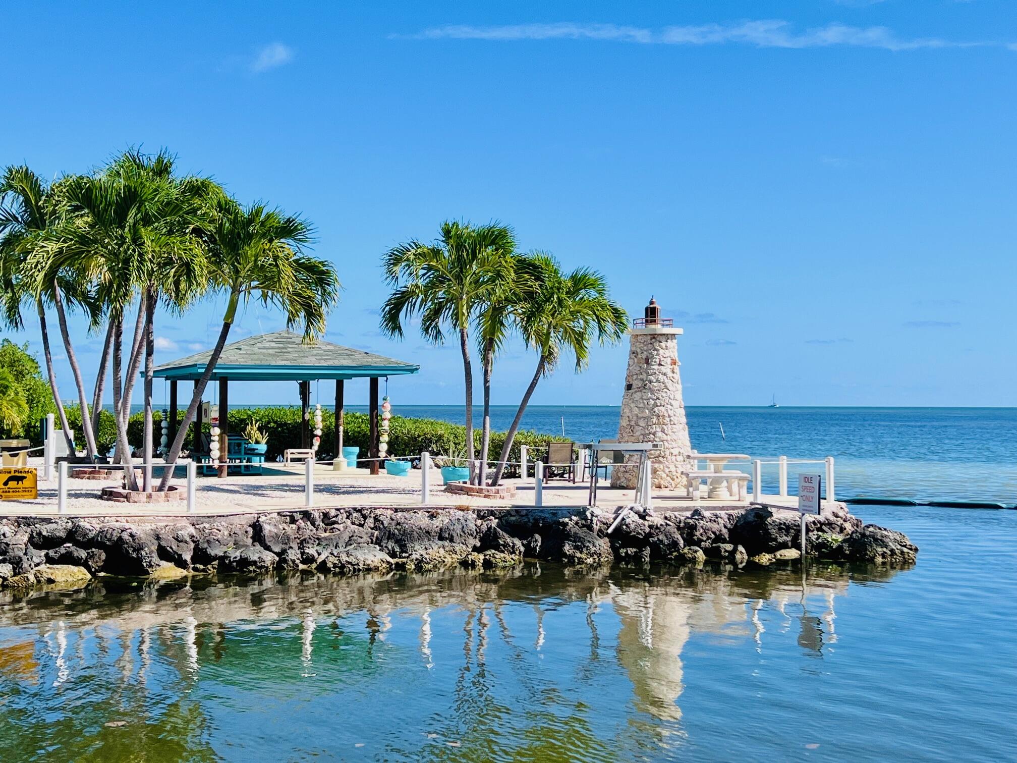 6099 Overseas Highway 6e Property Photo 1