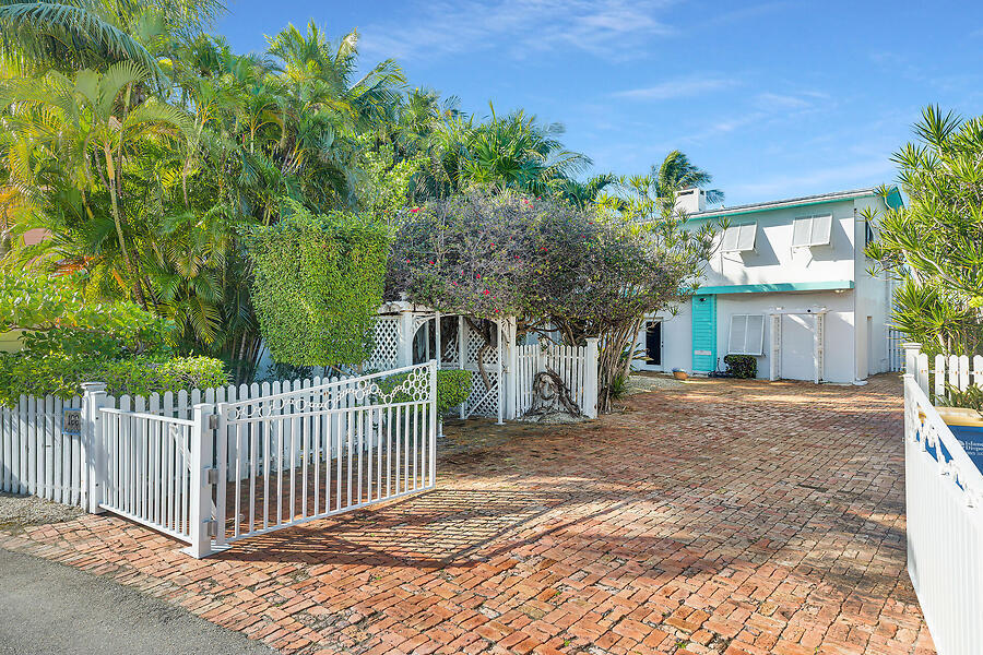 166 Bayview Drive Property Photo 11