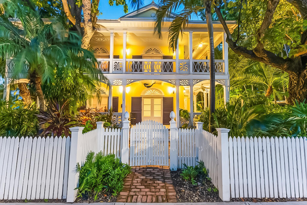 600 Elizabeth Street Property Photo 1