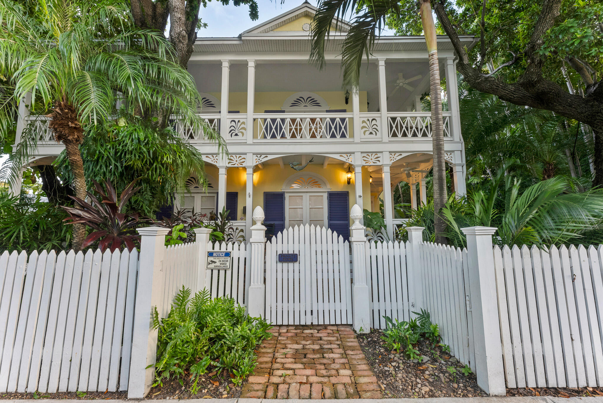 600 Elizabeth Street Property Photo 88