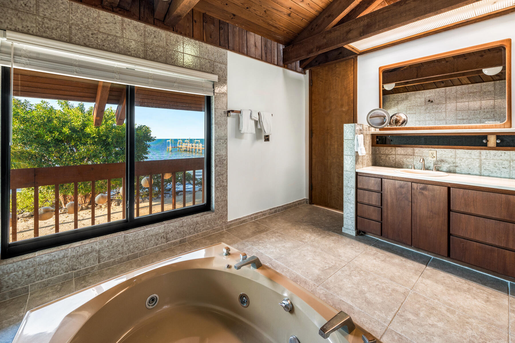 115 Windy Point Circle Property Photo 46
