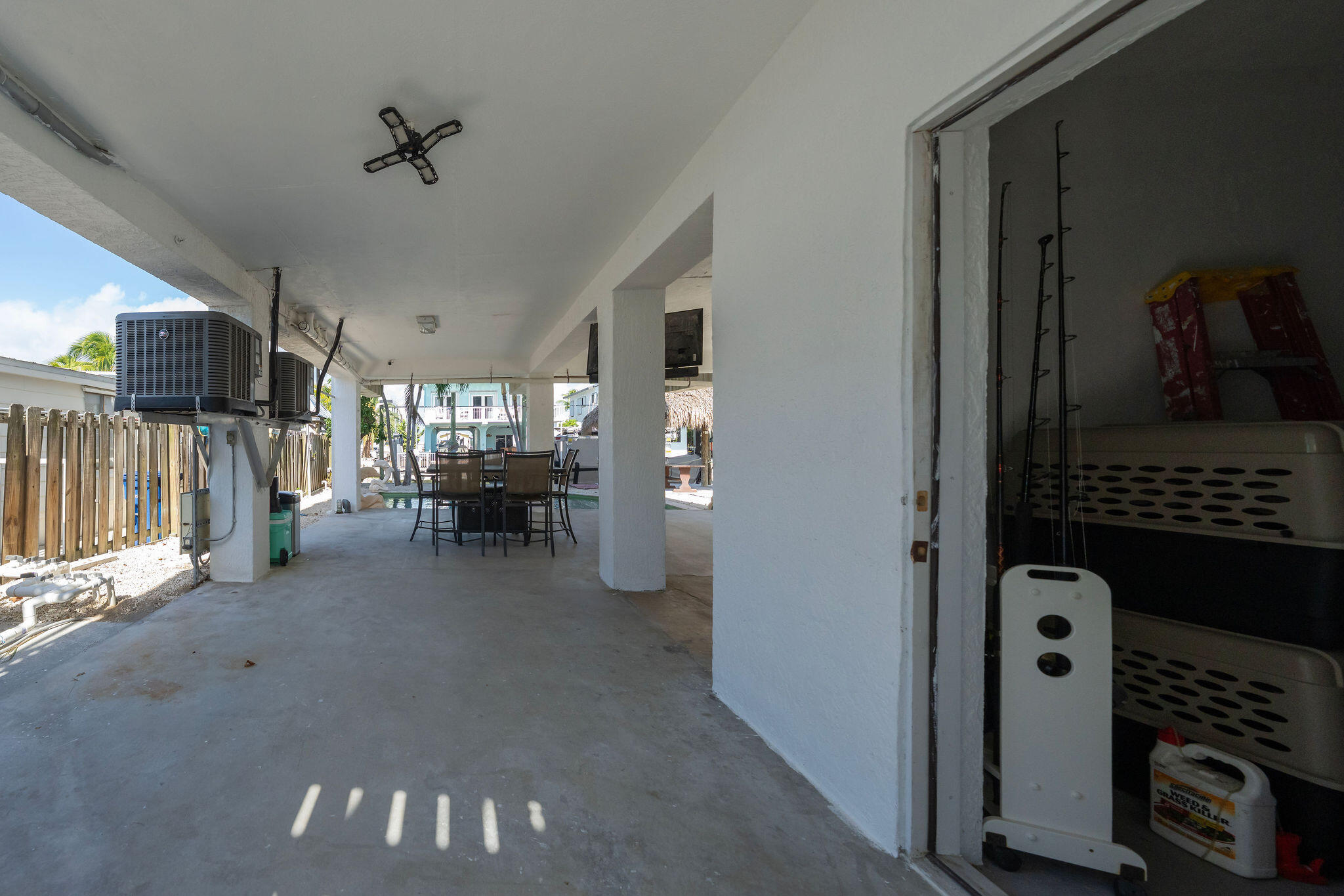 27 Avenue D Property Photo 16