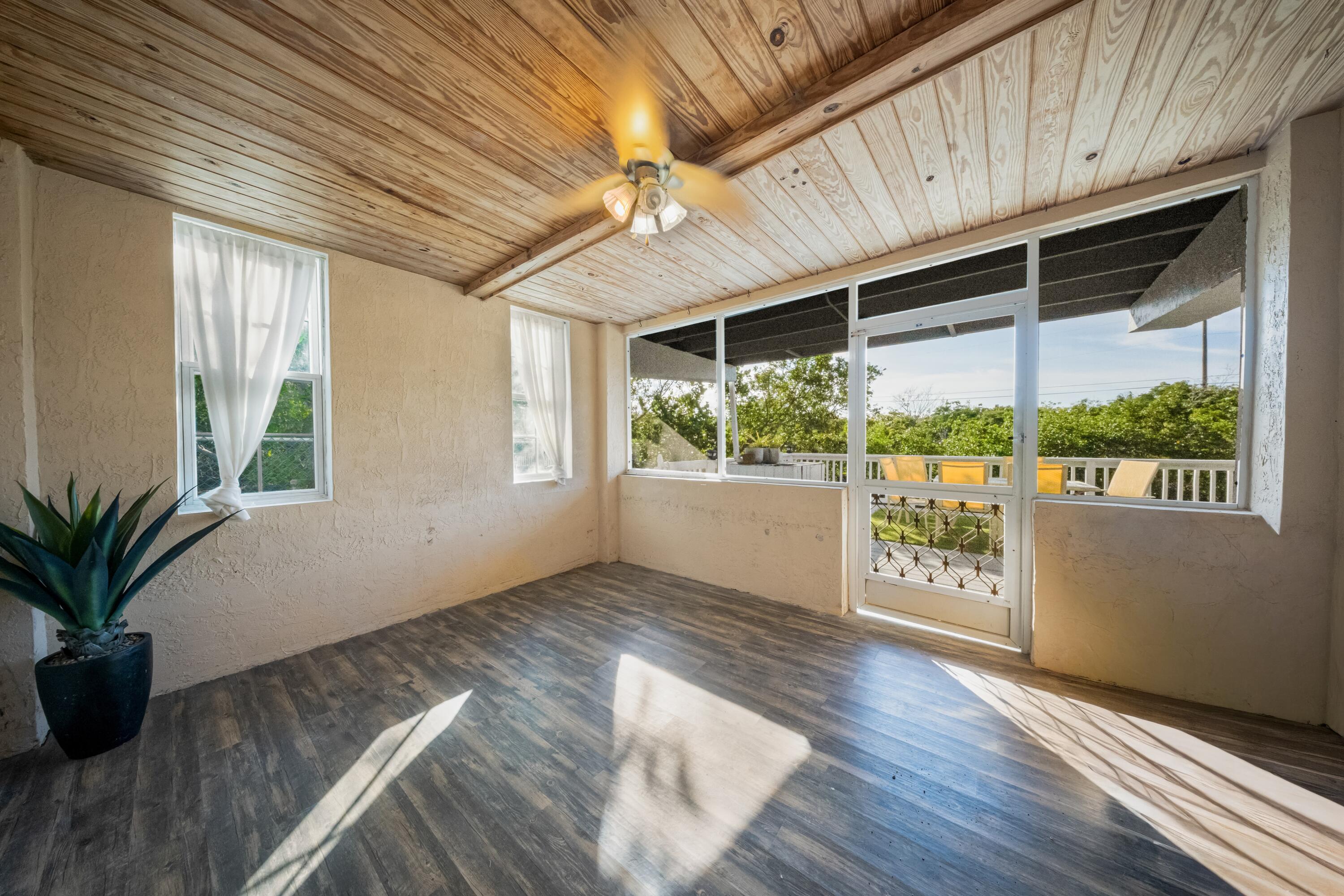 133 Valois Boulevard Property Photo 11