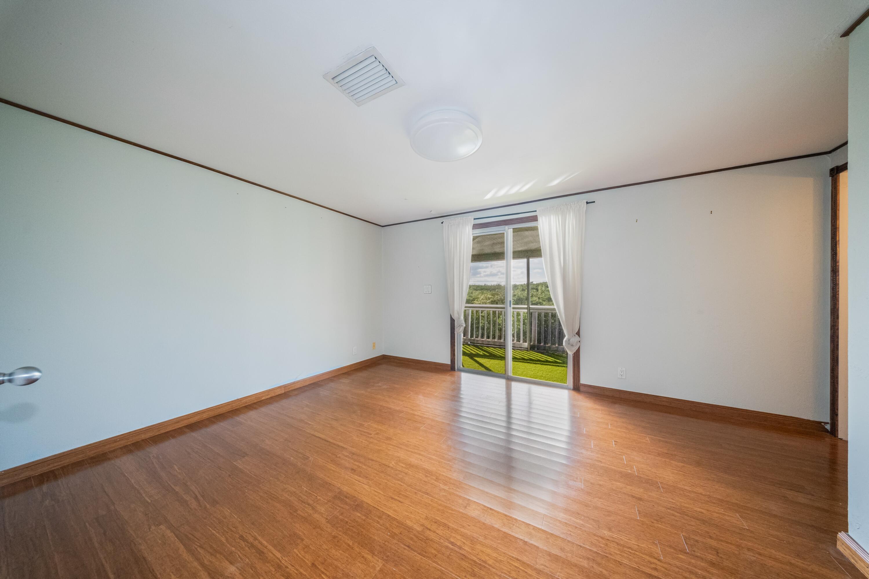 133 Valois Boulevard Property Photo 17