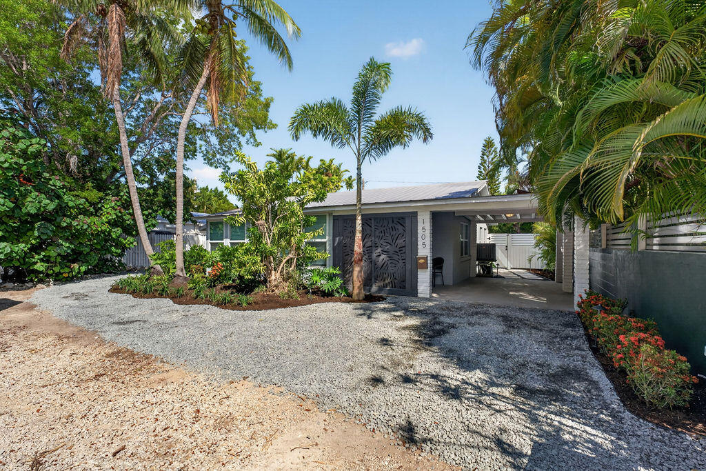 1505 Johnson Street Property Photo 3