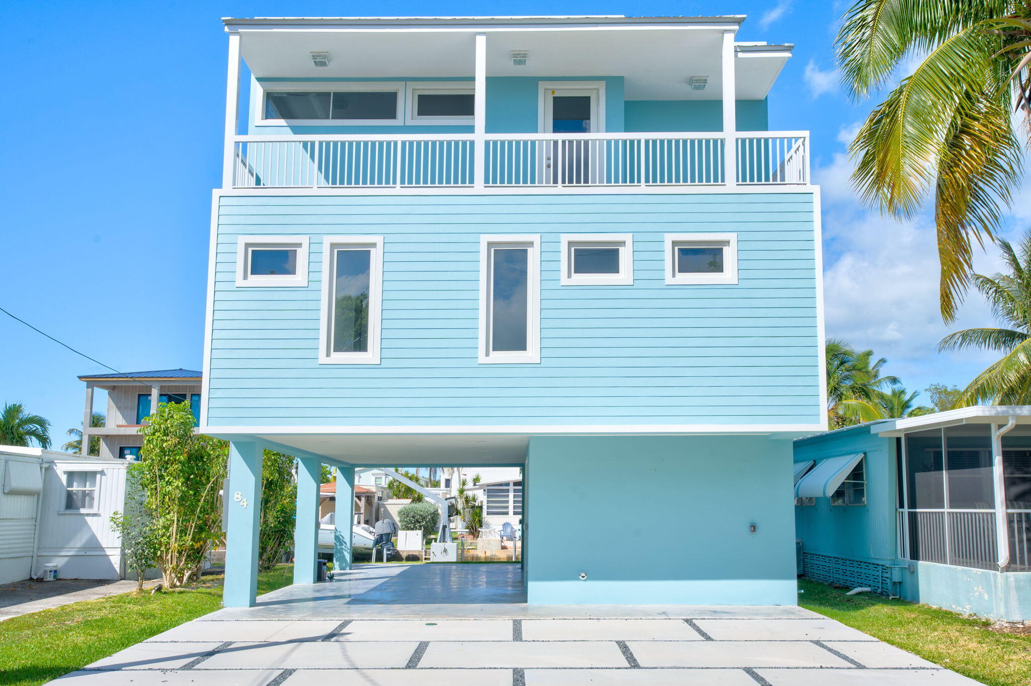 84 Coral Way -= Property Photo 3