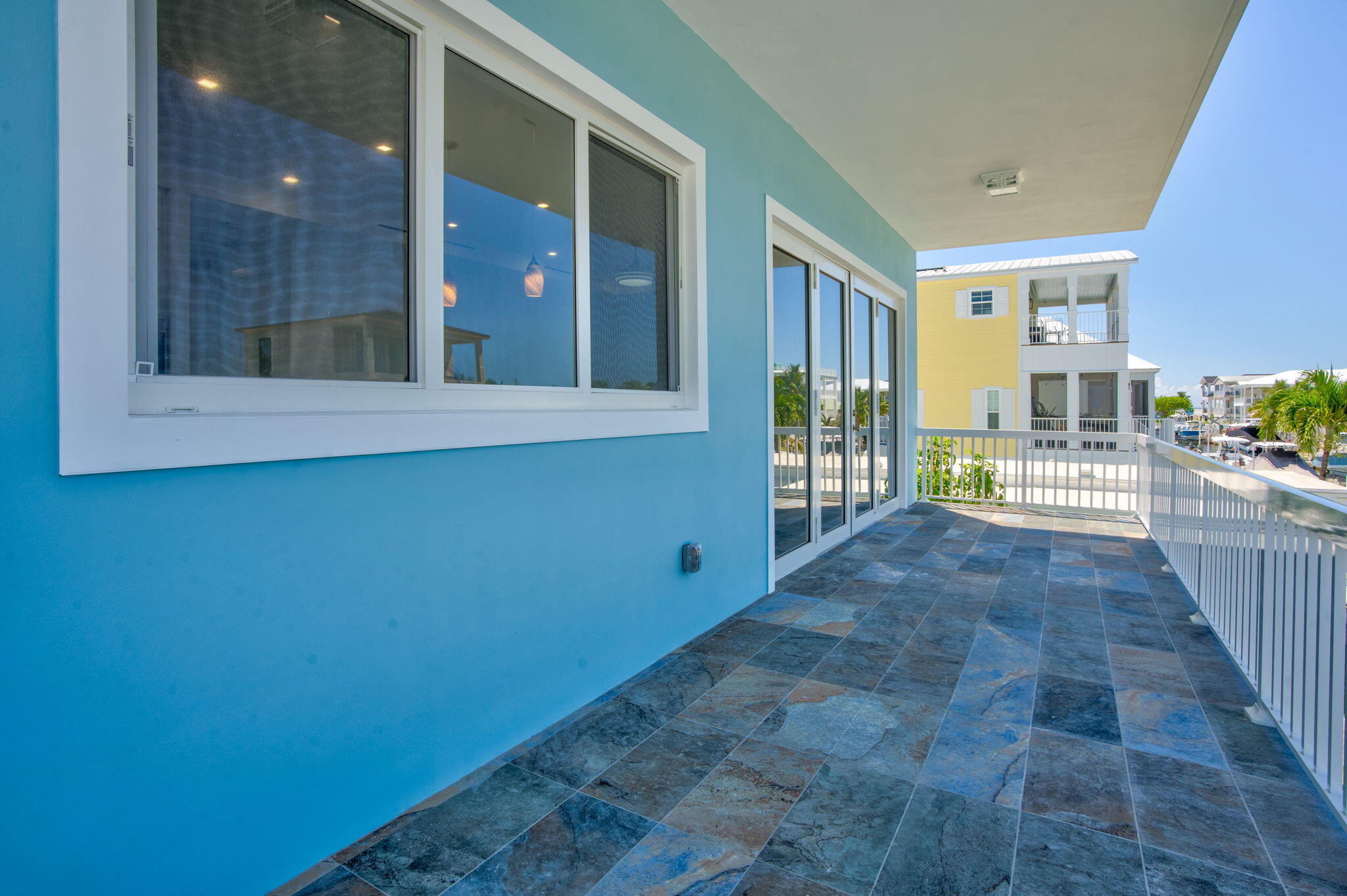 84 Coral Way -= Property Photo 13