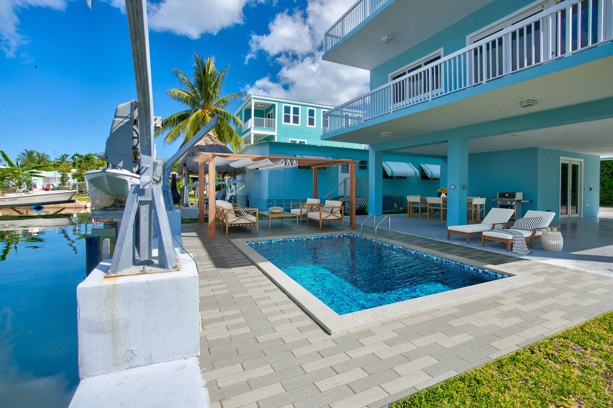 84 Coral Way -= Property Photo 34