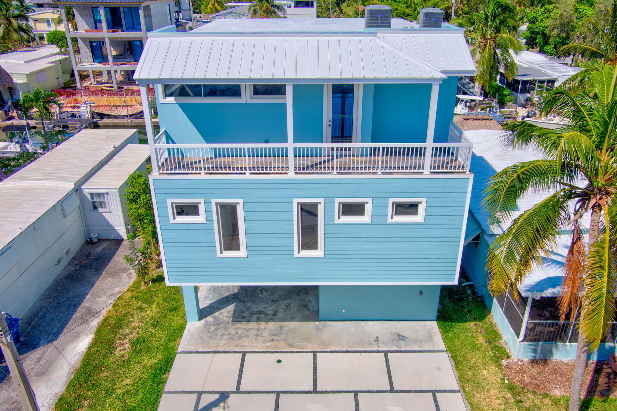 84 Coral Way -= Property Photo 38