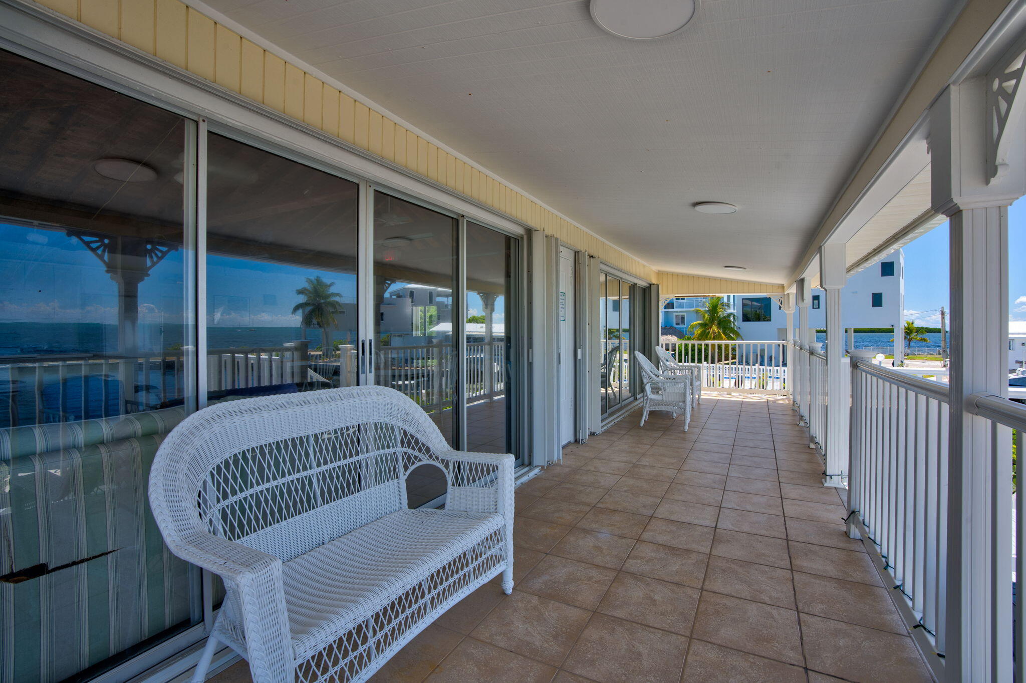 84 Coral Way -= Property Photo 45