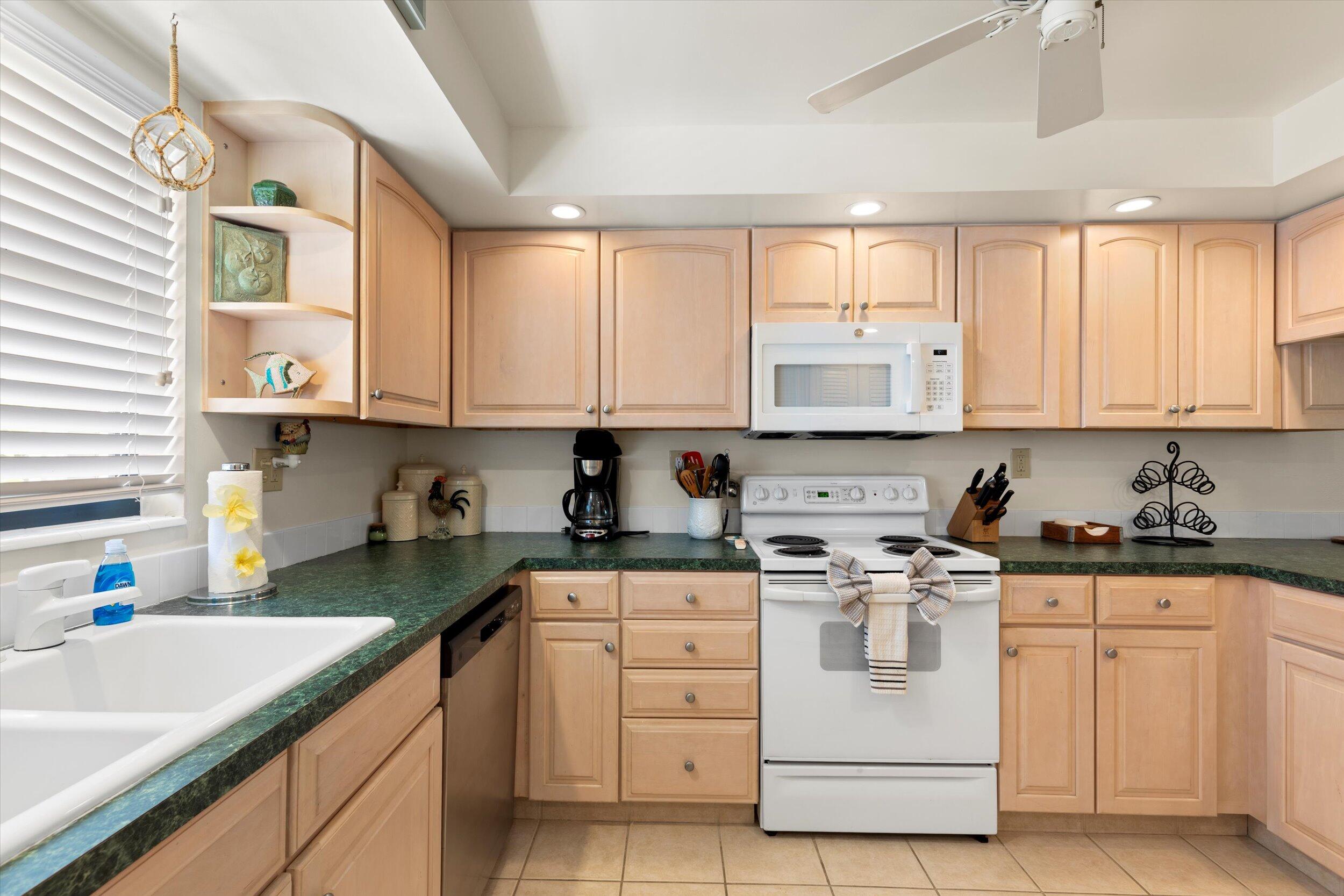 601 W Ocean Drive 311d Property Photo 19