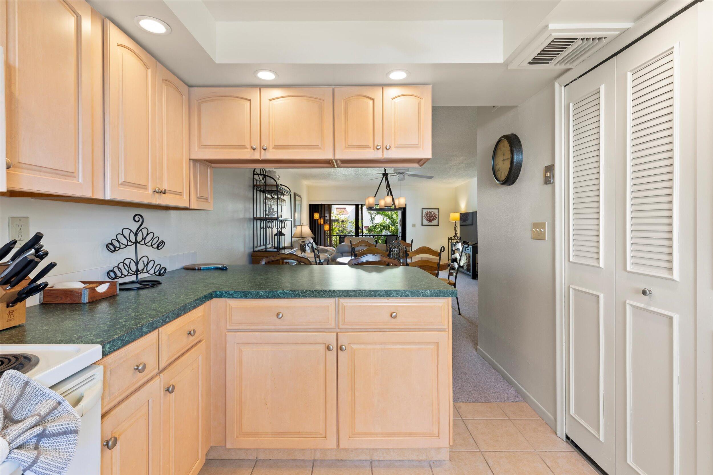 601 W Ocean Drive 311d Property Photo 21