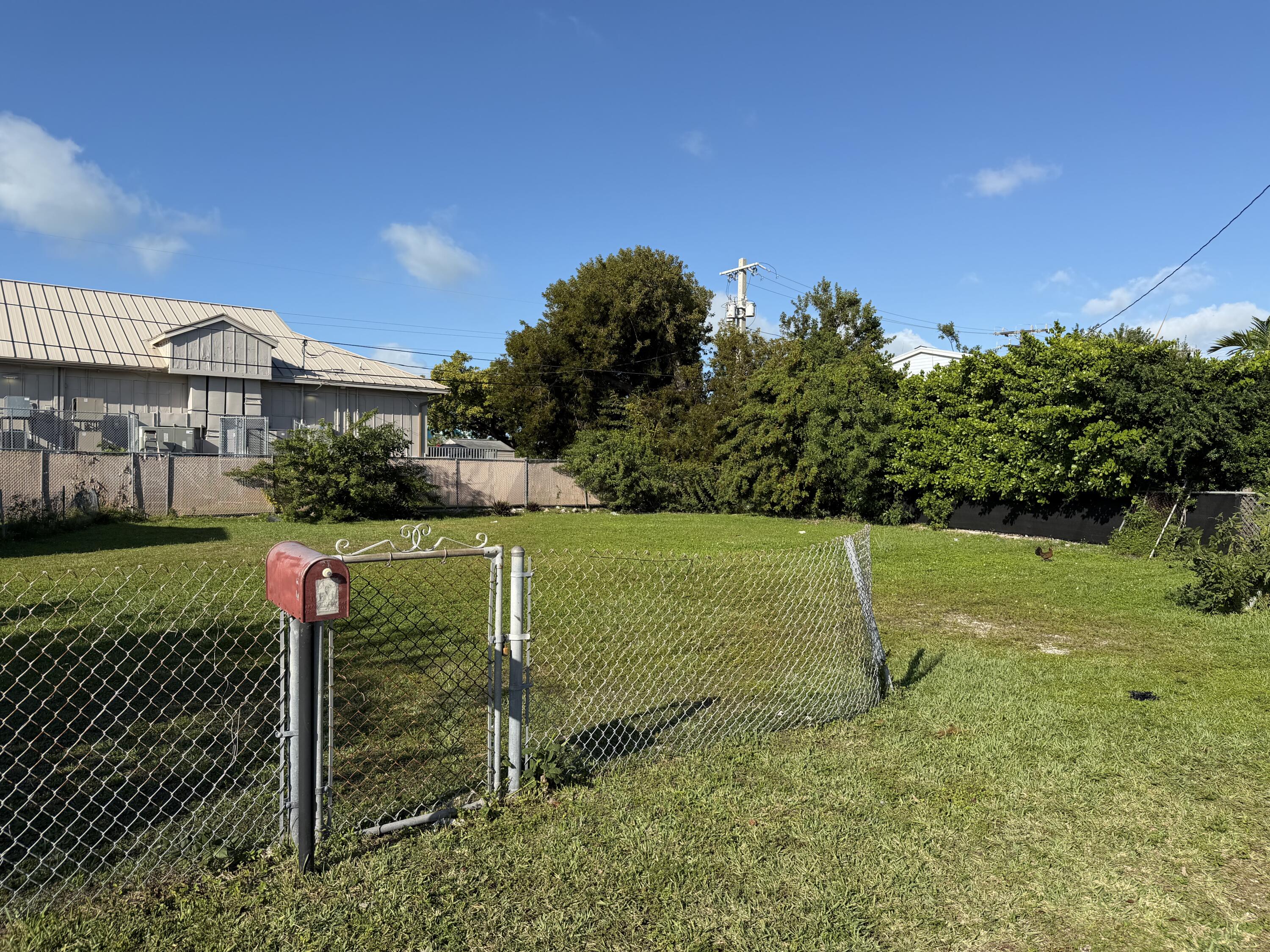 2 Dolphin Road Property Photo 4