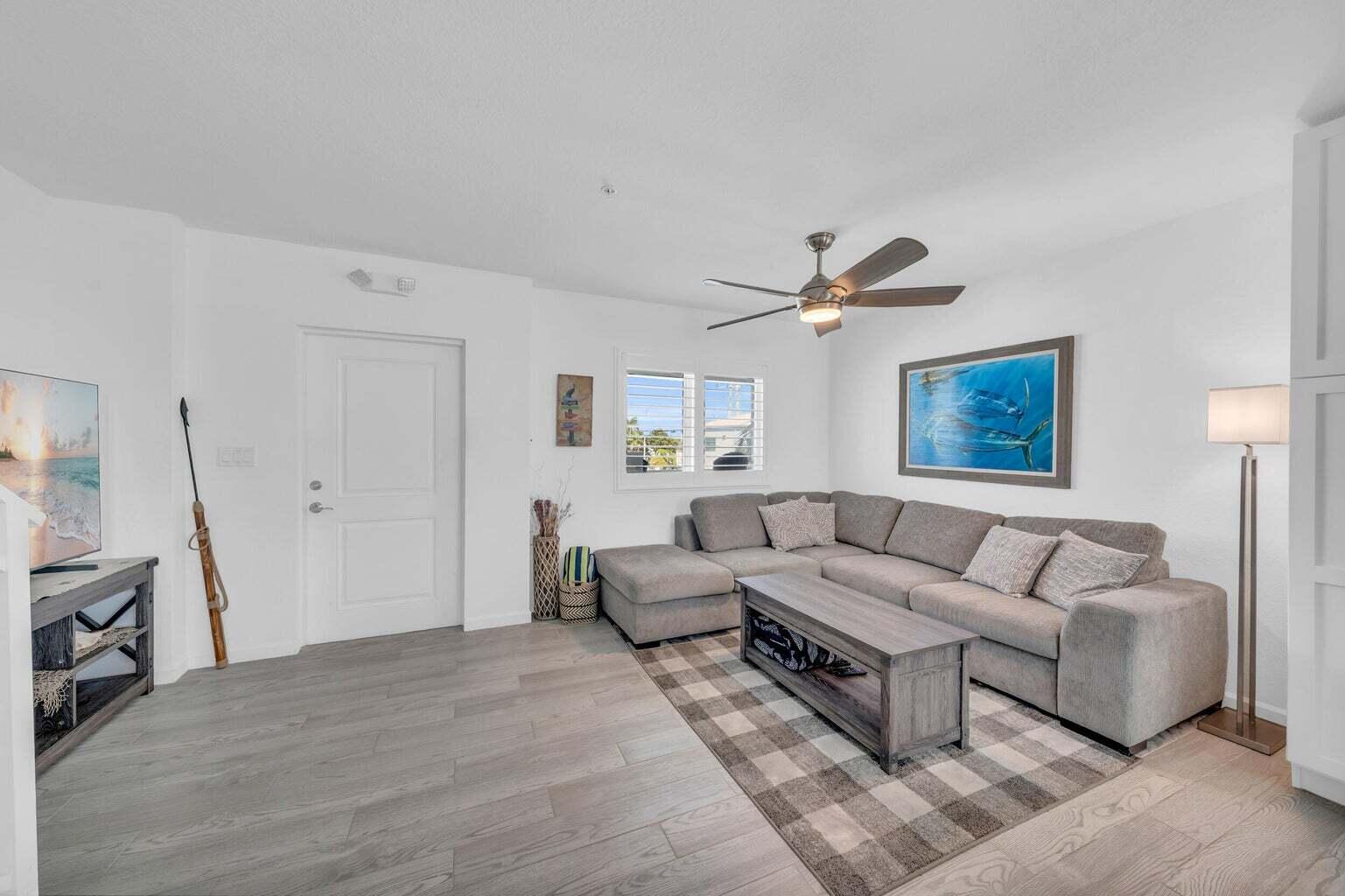 10877 Overseas Highway 30 Property Photo 13
