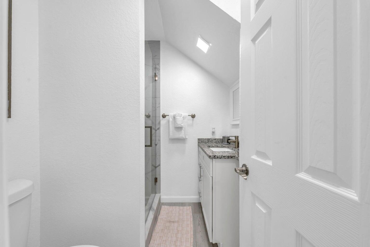 10877 Overseas Highway 30 Property Photo 17