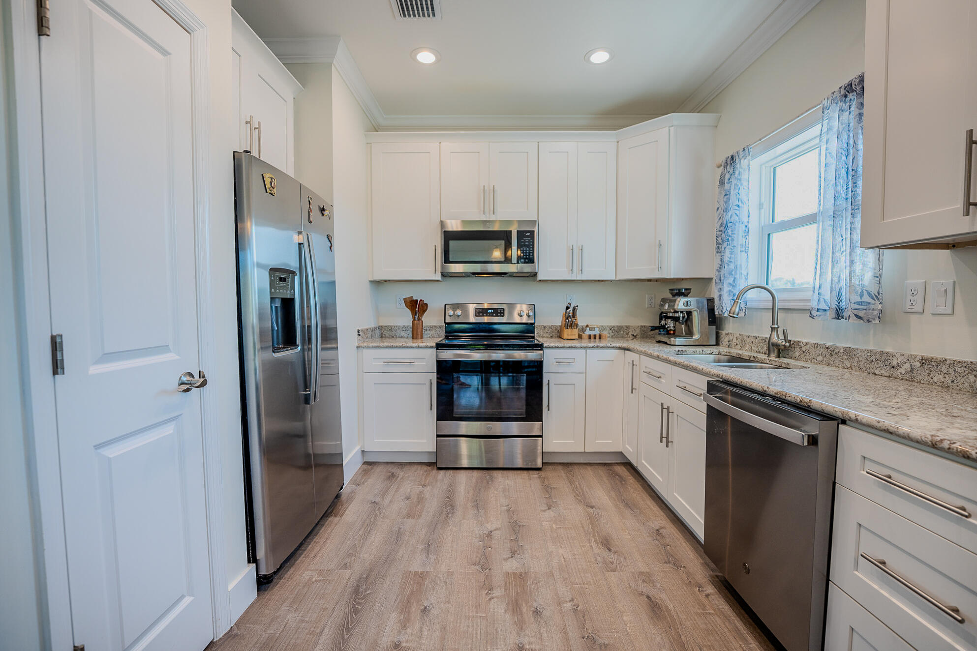 27999 Lobster Tail Trail Property Photo 4