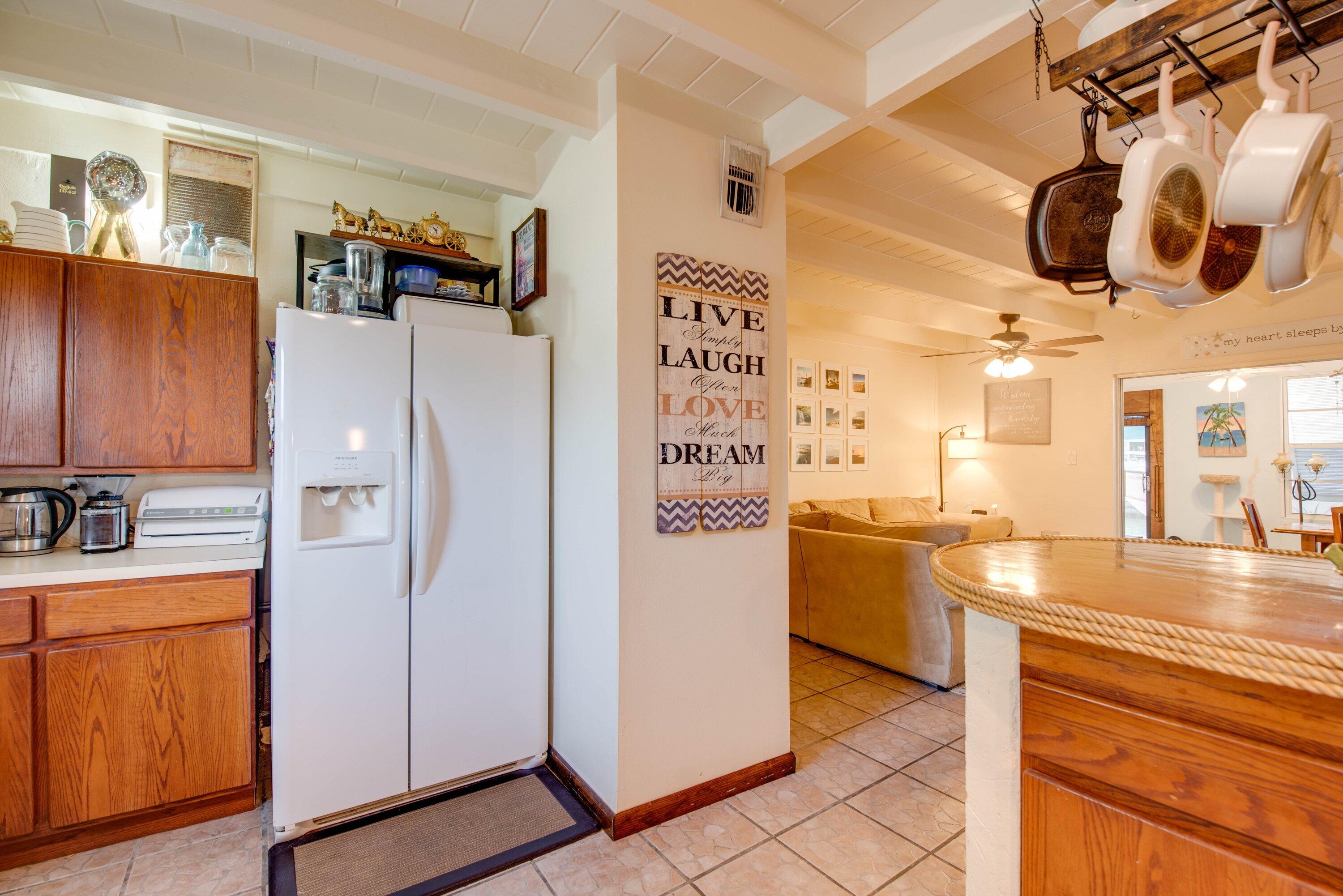 360 W Shore Drive Property Photo 3