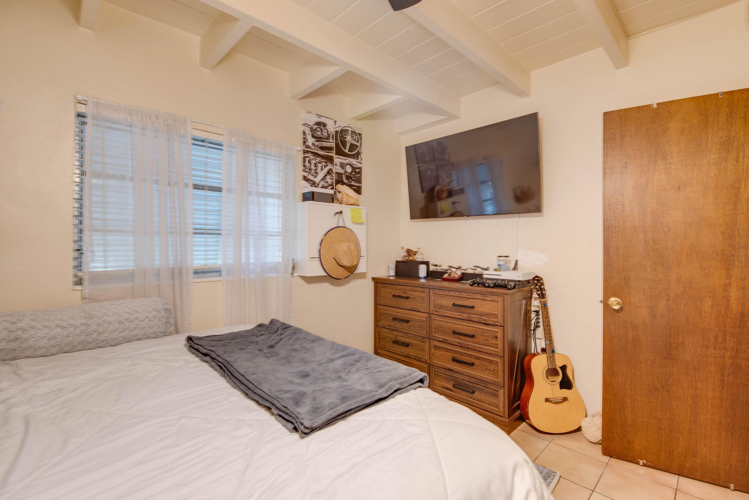 360 W Shore Drive Property Photo 12