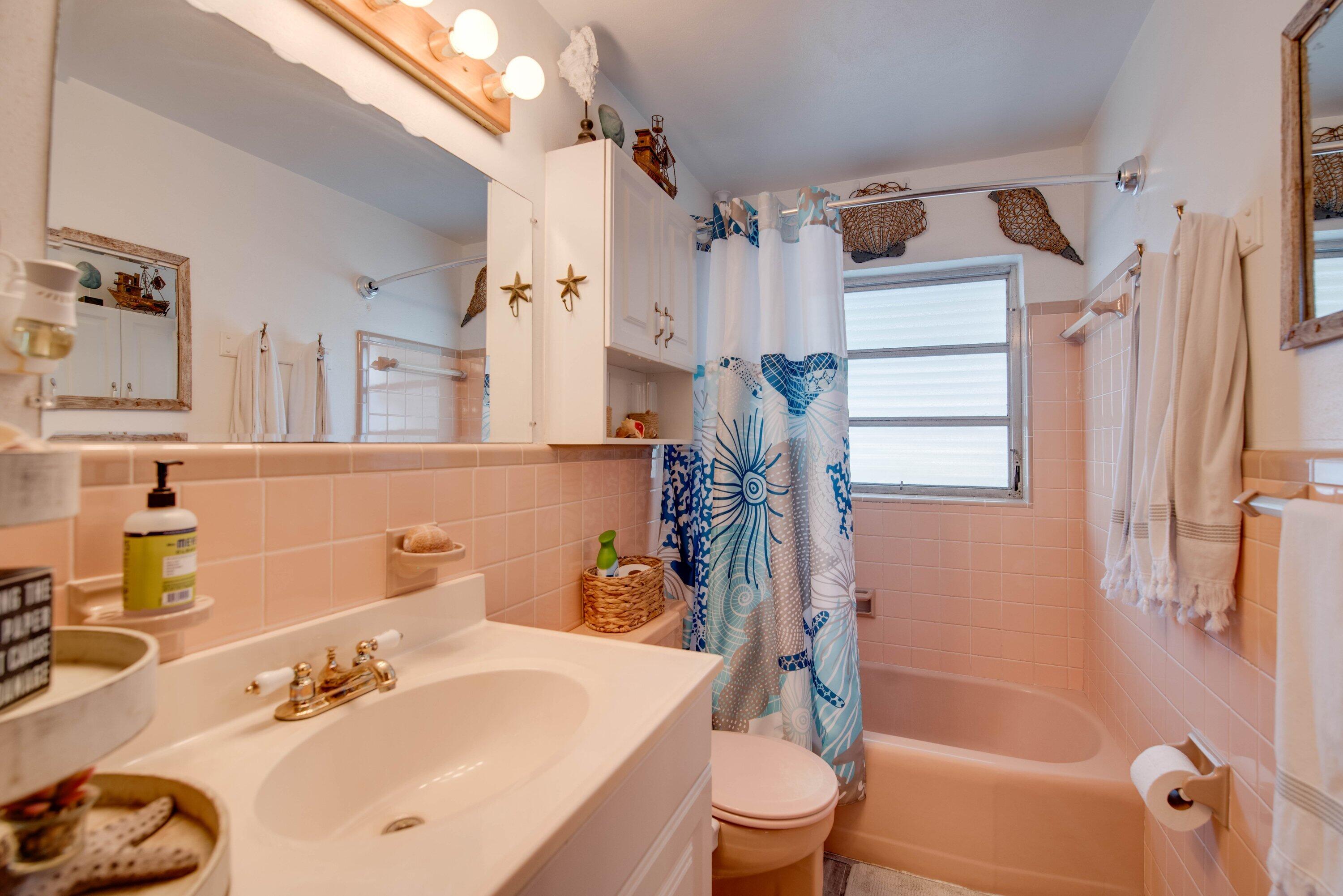 360 W Shore Drive Property Photo 13
