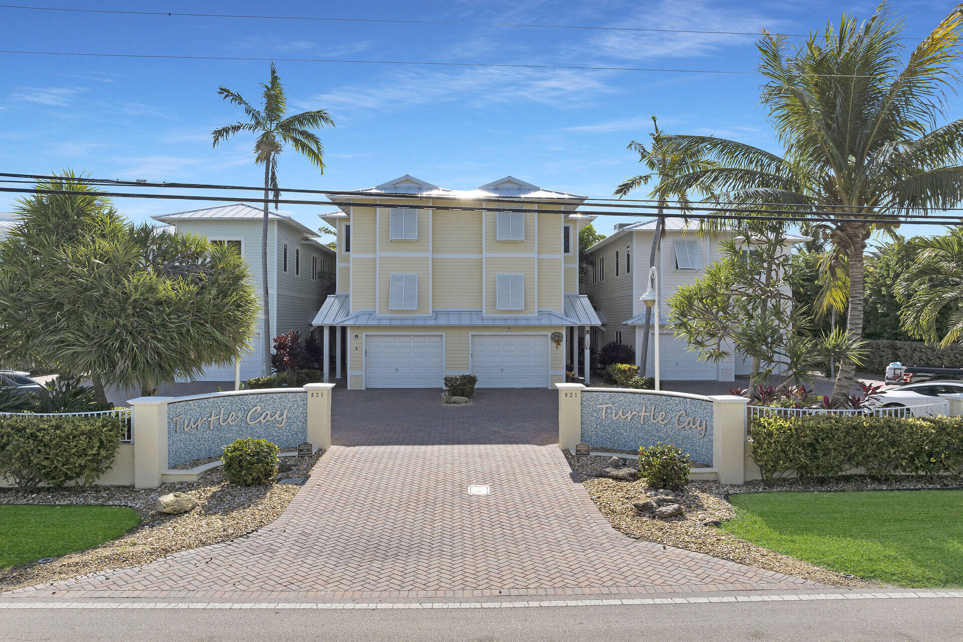 821 W Ocean Drive 3 Property Photo 2