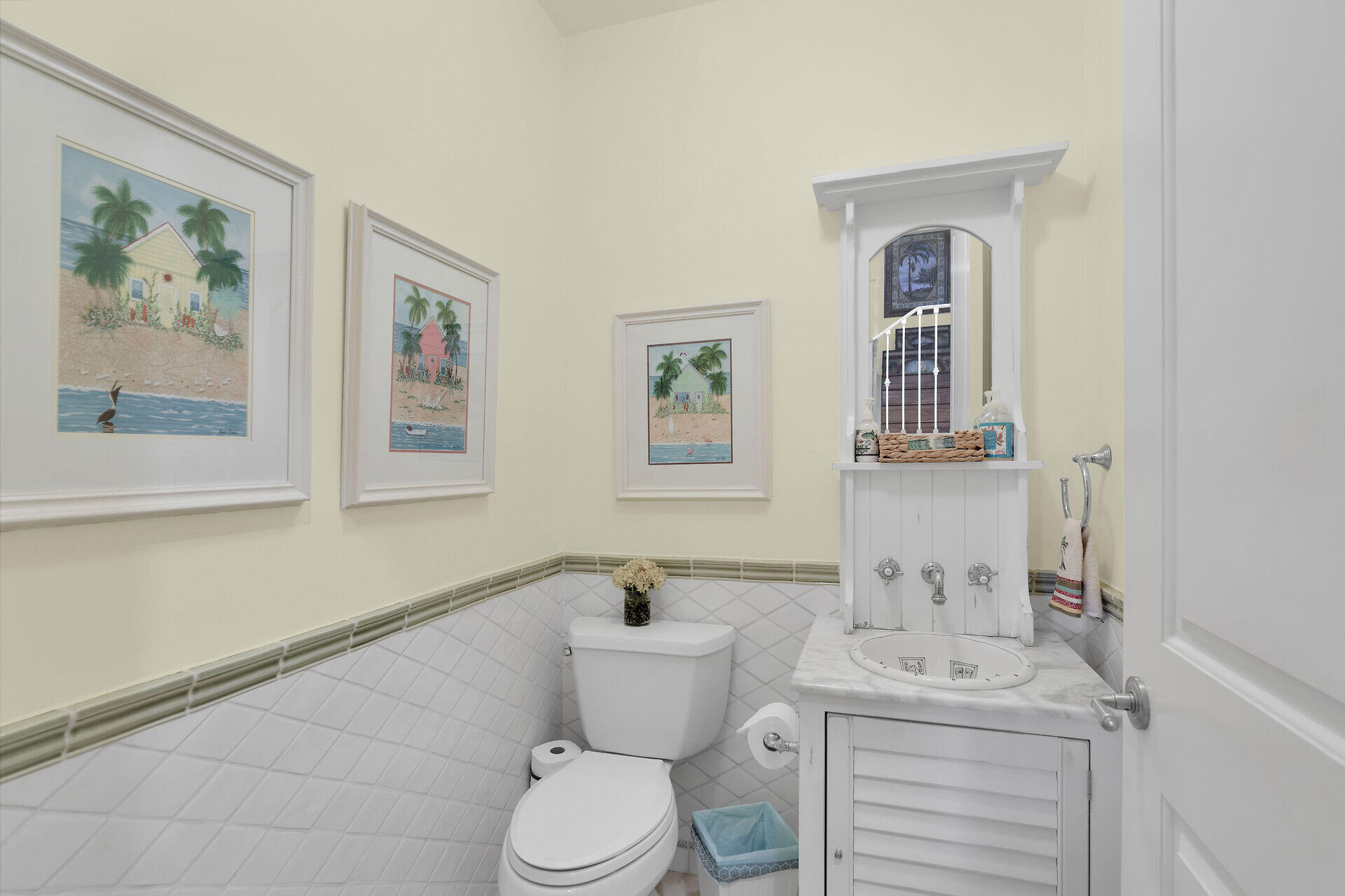 821 W Ocean Drive 3 Property Photo 14