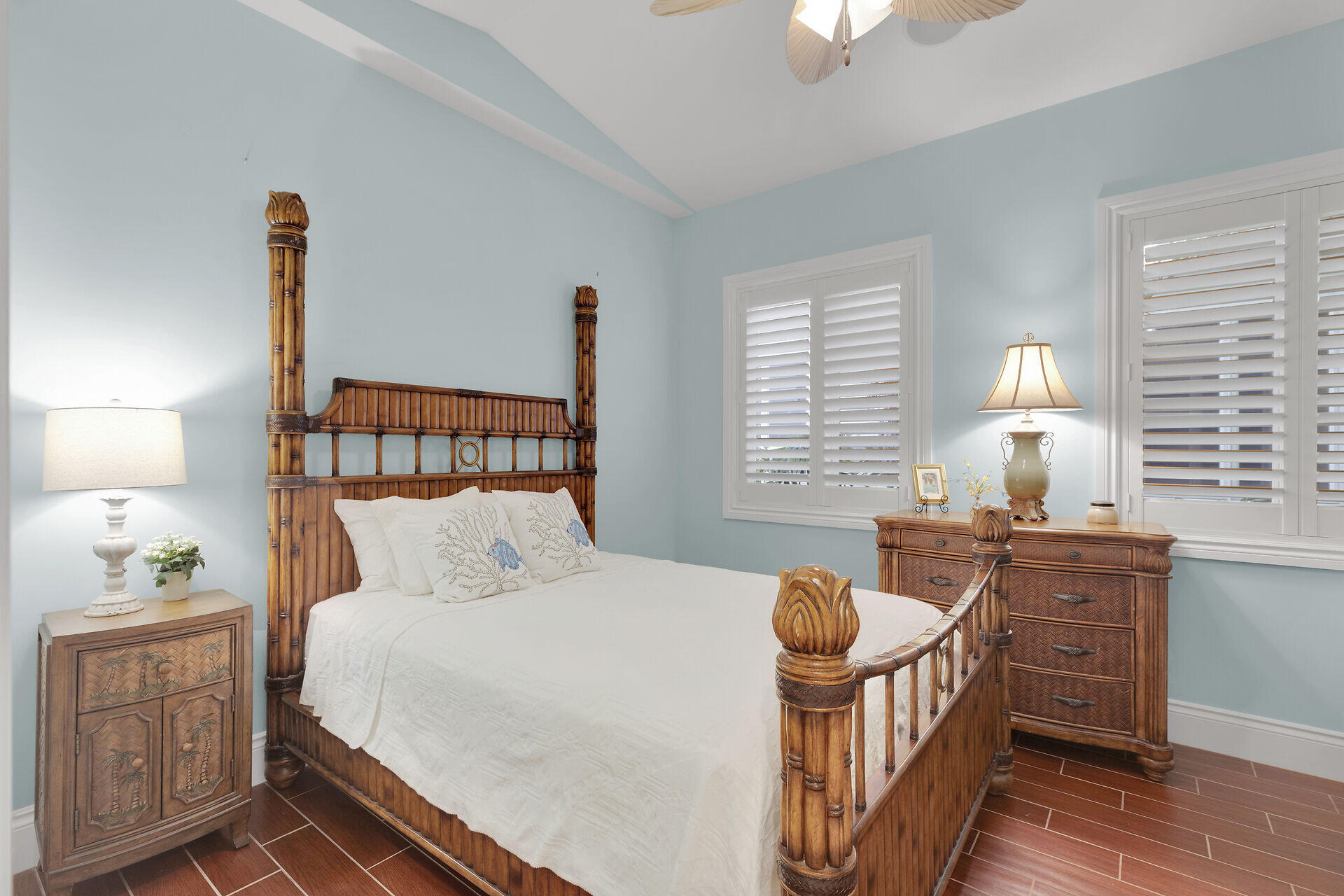 821 W Ocean Drive 3 Property Photo 24