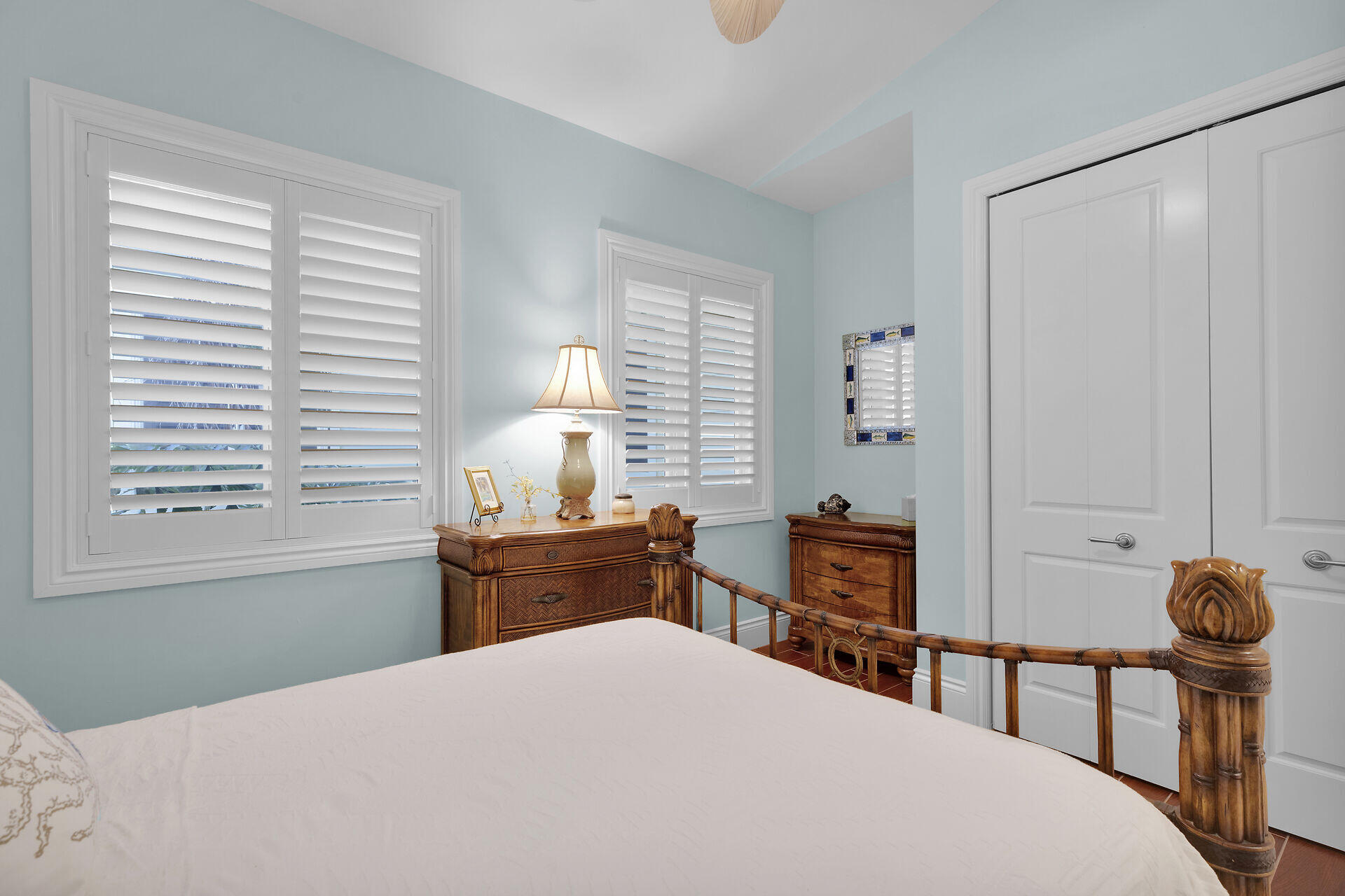 821 W Ocean Drive 3 Property Photo 25