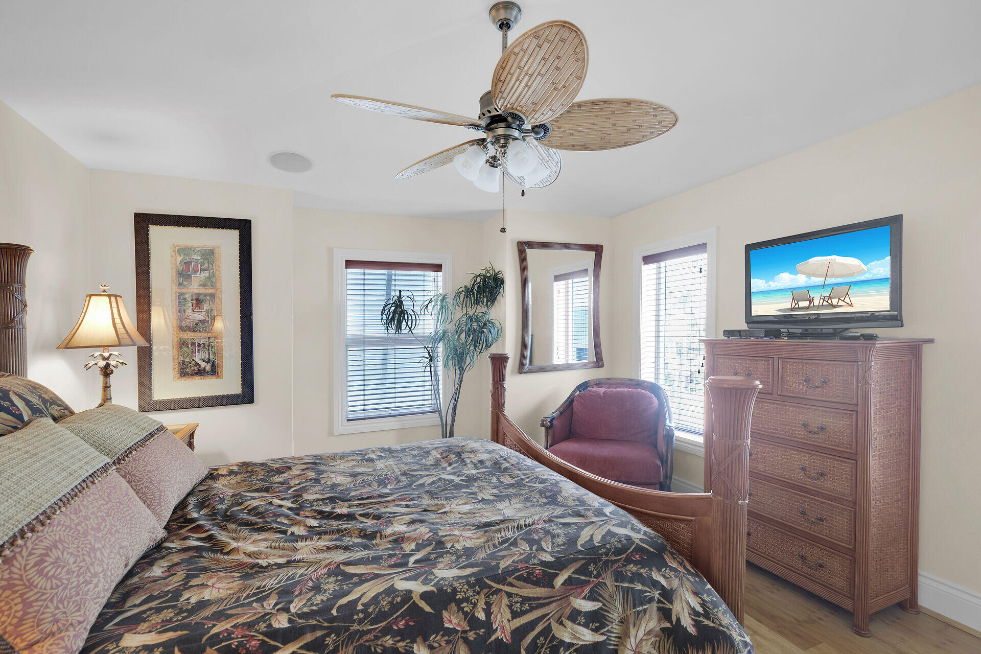 821 W Ocean Drive 3 Property Photo 39